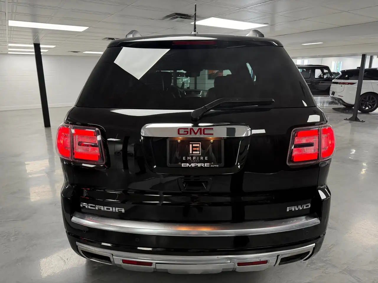 GMC Acadia снимка GMC Acadia