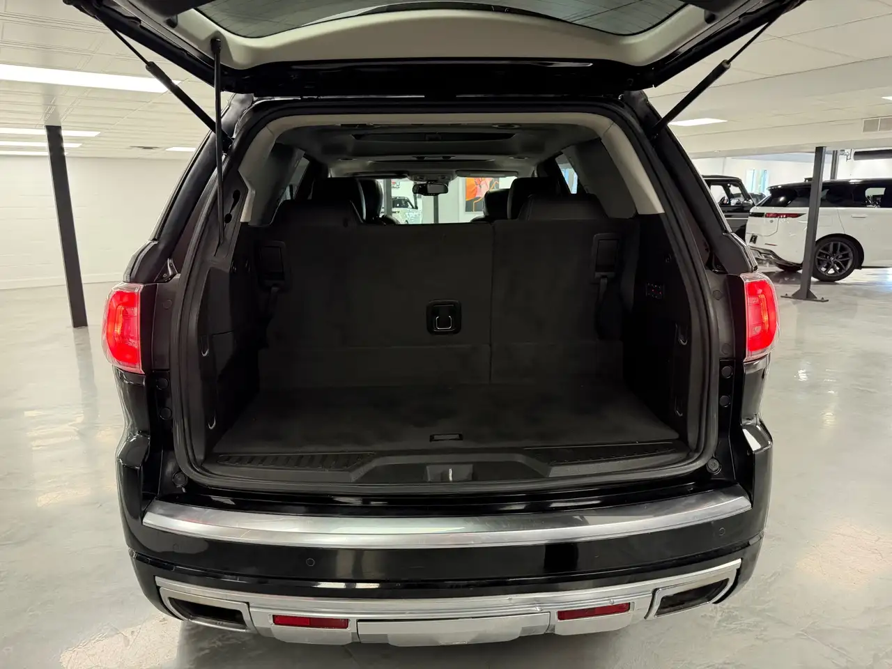 GMC Acadia снимка GMC Acadia
