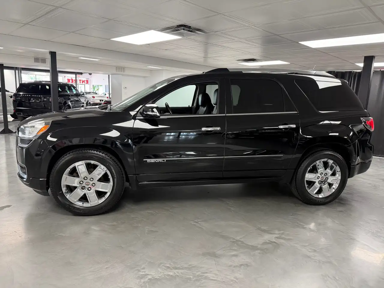 GMC Acadia снимка GMC Acadia