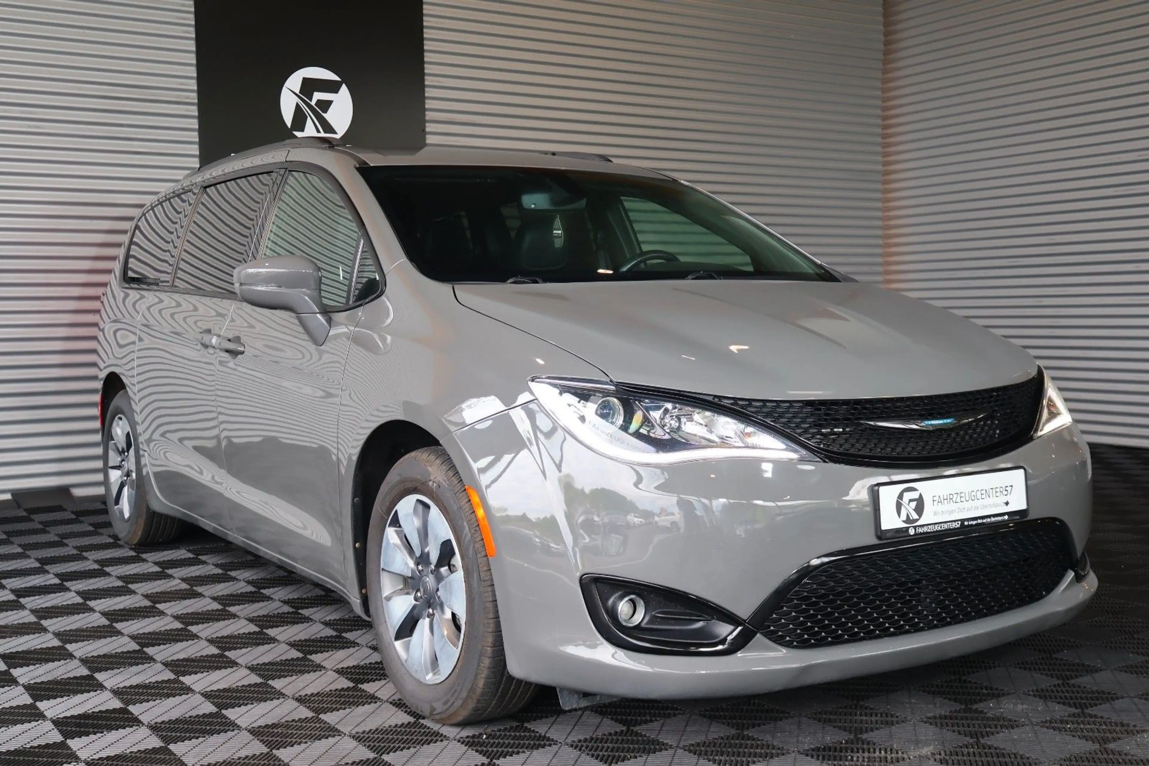 Chrysler Pacifica S 3.6L E-HYBRID/7-SITZER/H&K/TV/KAMERA — photo 6