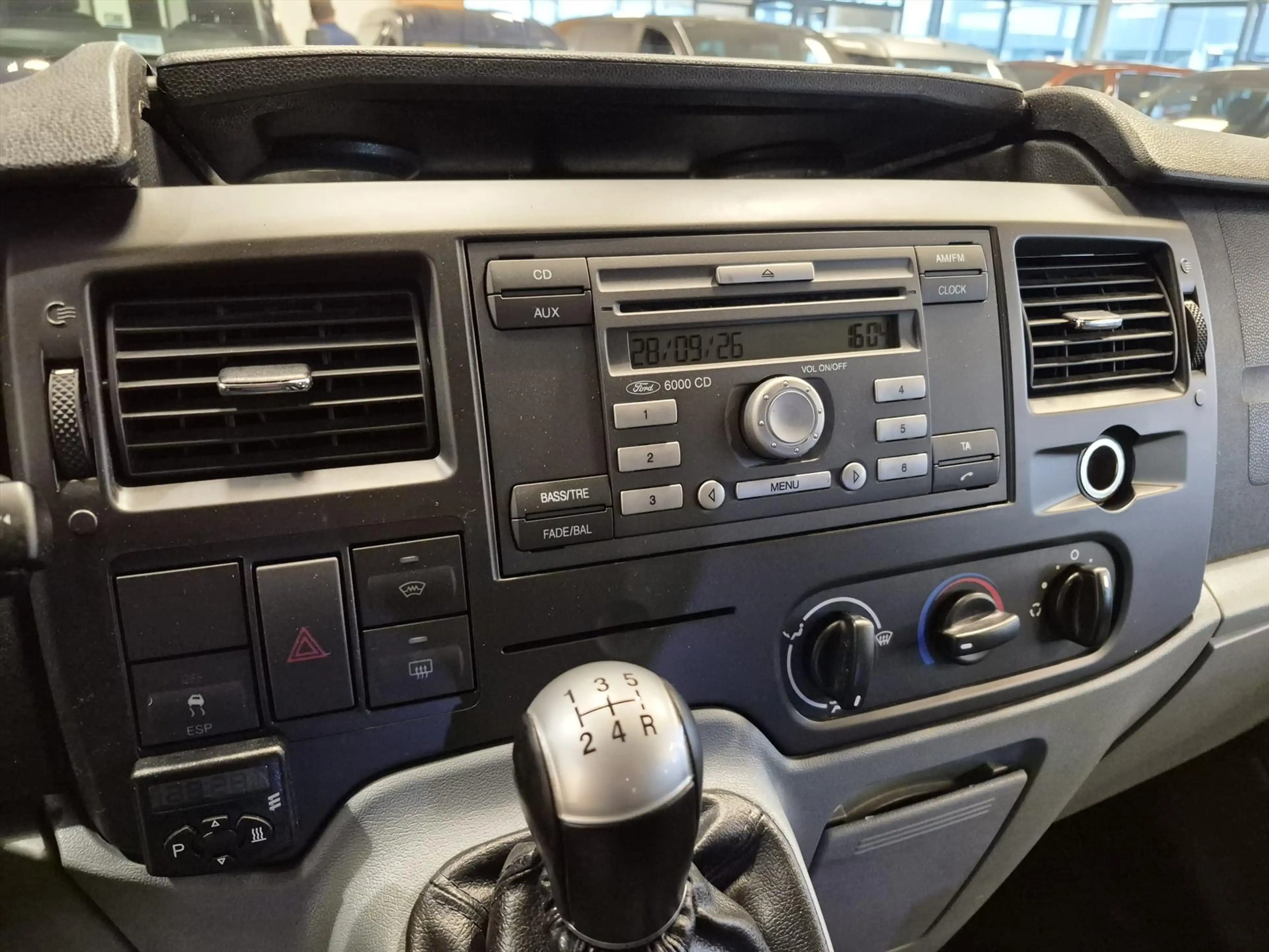Ford Transit L1H2 Rolstoelbus 4+1 — photo 19