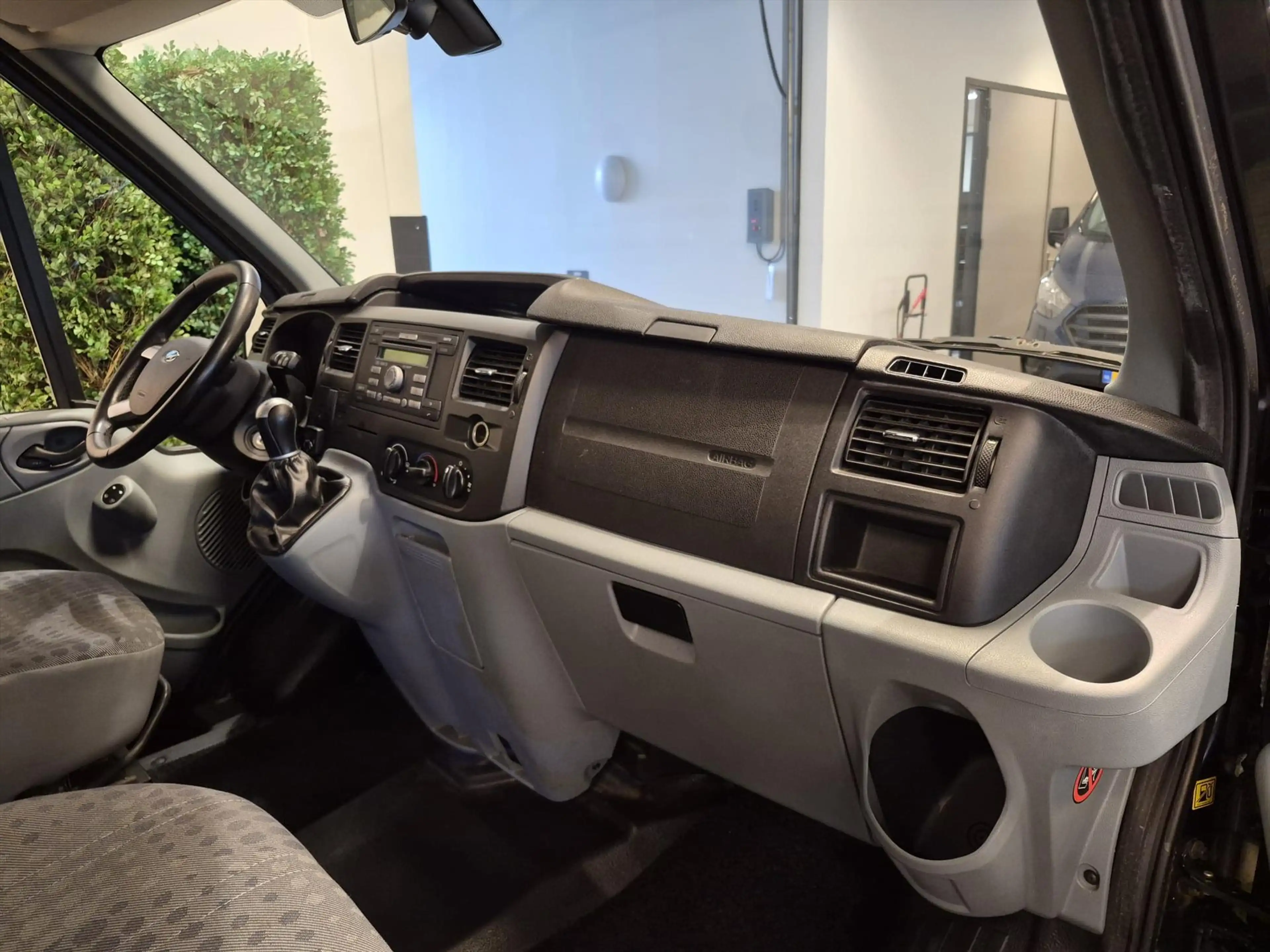 Ford Transit L1H2 Rolstoelbus 4+1 — photo 16