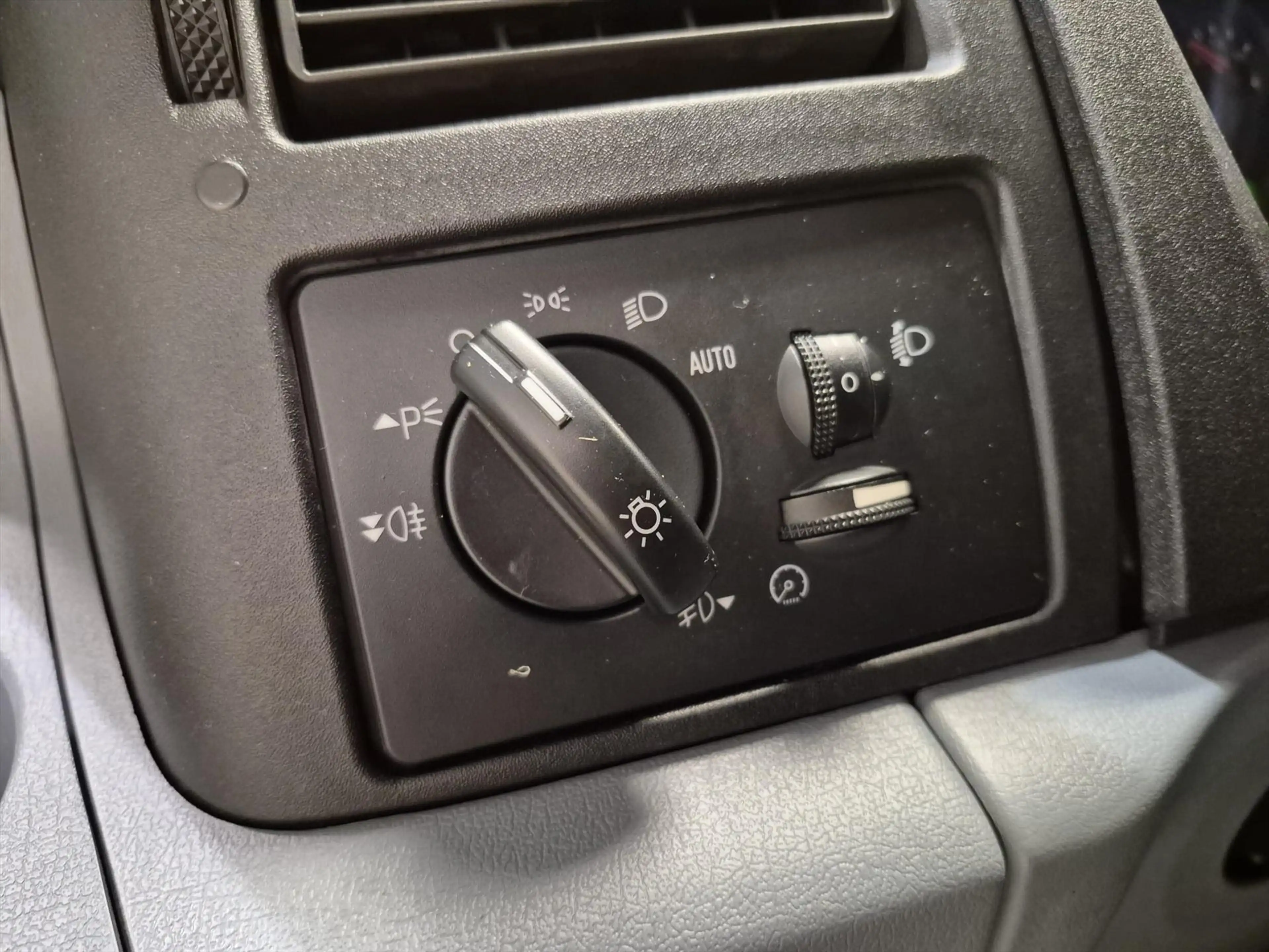 Ford Transit L1H2 Rolstoelbus 4+1 — photo 23