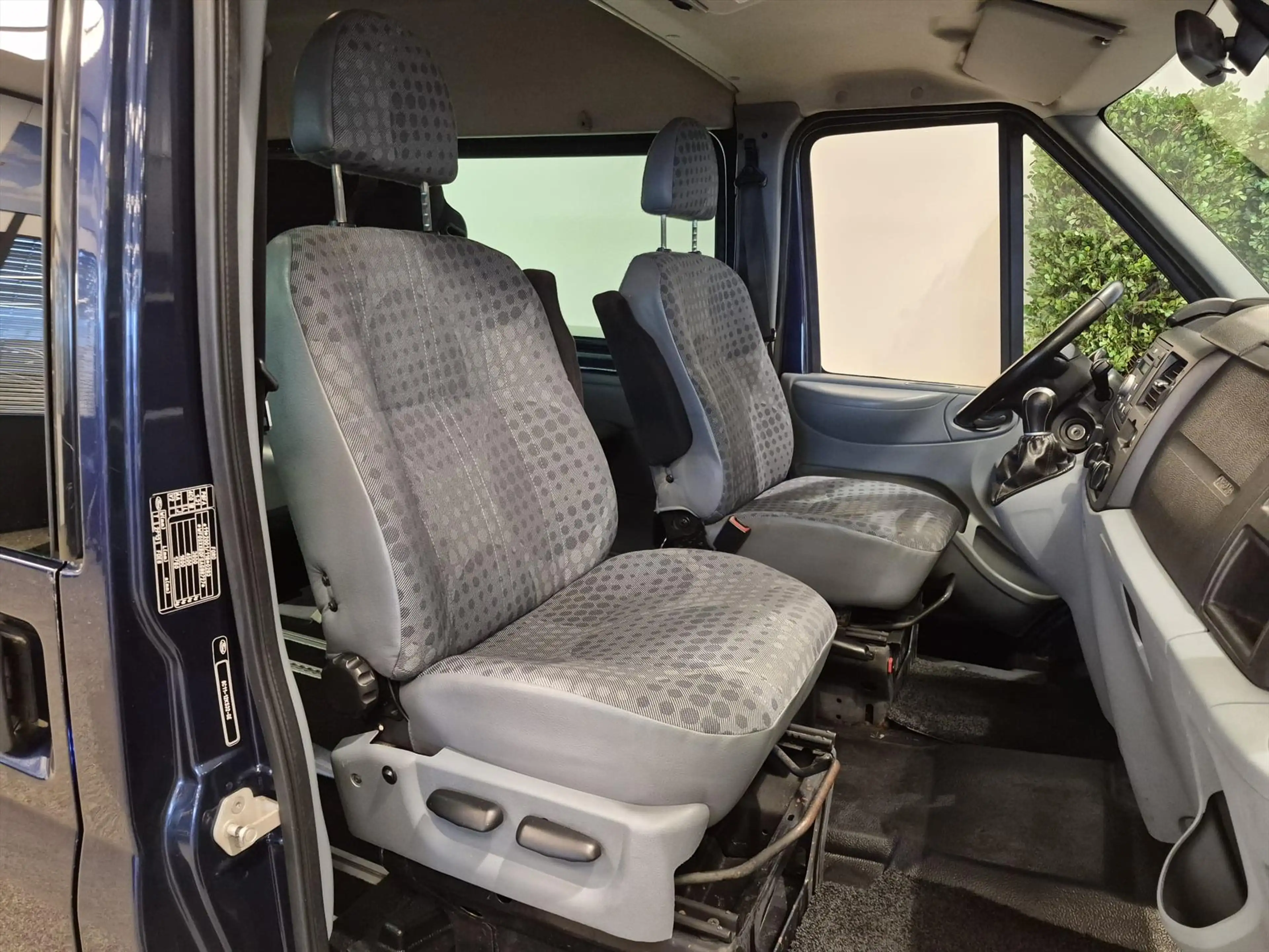 Ford Transit L1H2 Rolstoelbus 4+1 — photo 14