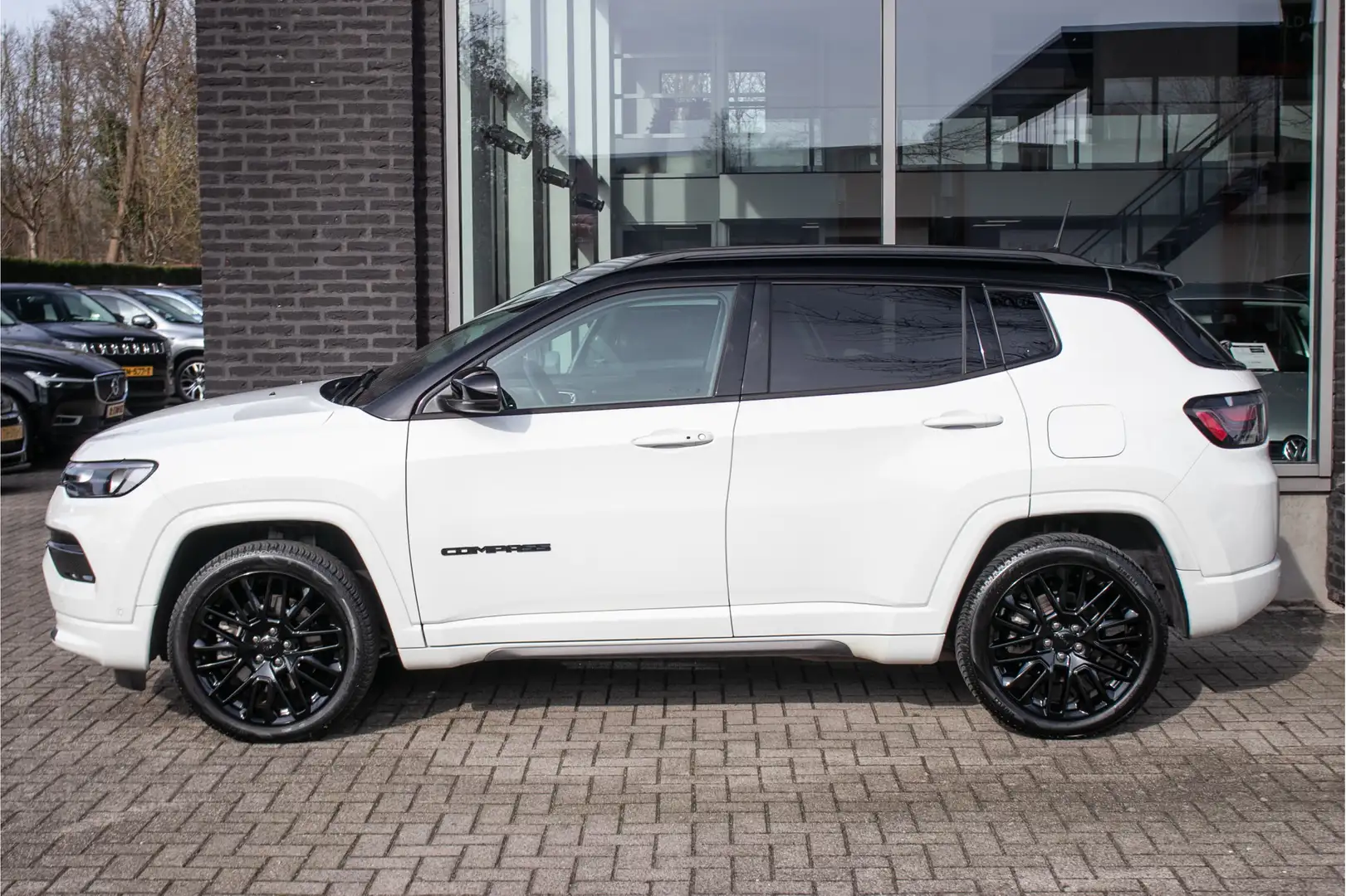 Jeep Compass 4xe 240 Plug-in Hybrid Electric S - All-in rijklrp Wit - 2