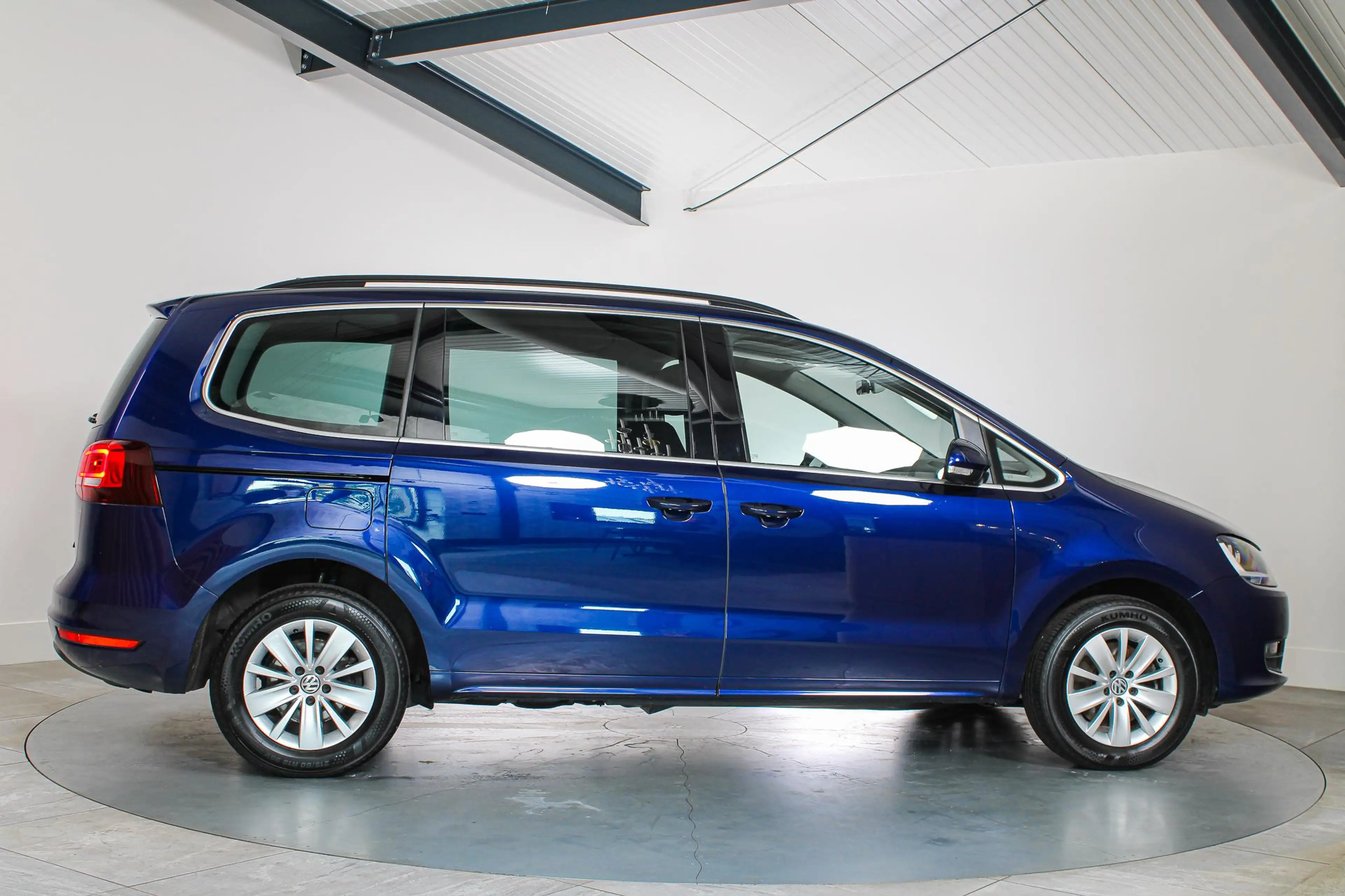 Volkswagen Sharan 1.4 TSI Exclusive Series 7-Persoons Navigatie, Blu — photo 8