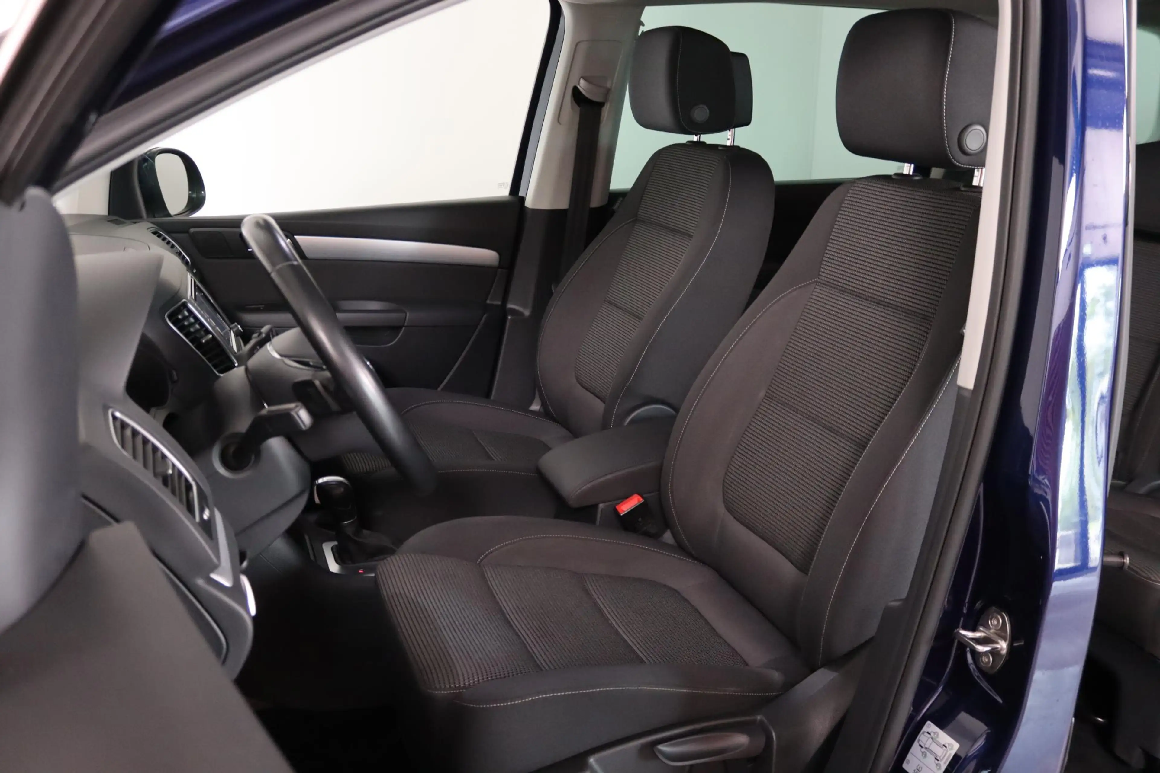 Volkswagen Sharan 1.4 TSI Exclusive Series 7-Persoons Navigatie, Blu — photo 4