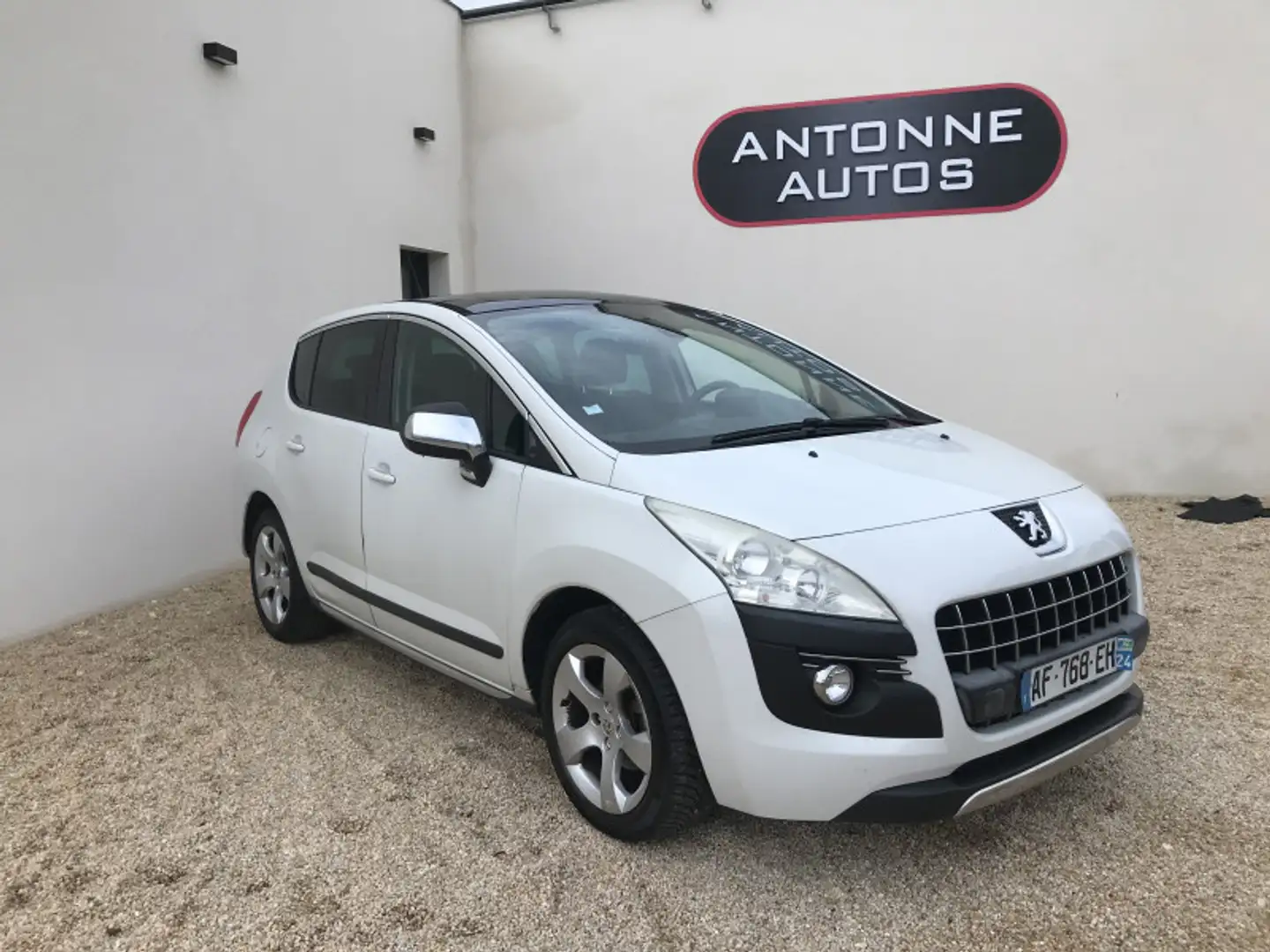 Peugeot 3008 1.6 HDI110 FAP PREMIUM PACK Blanc - 1