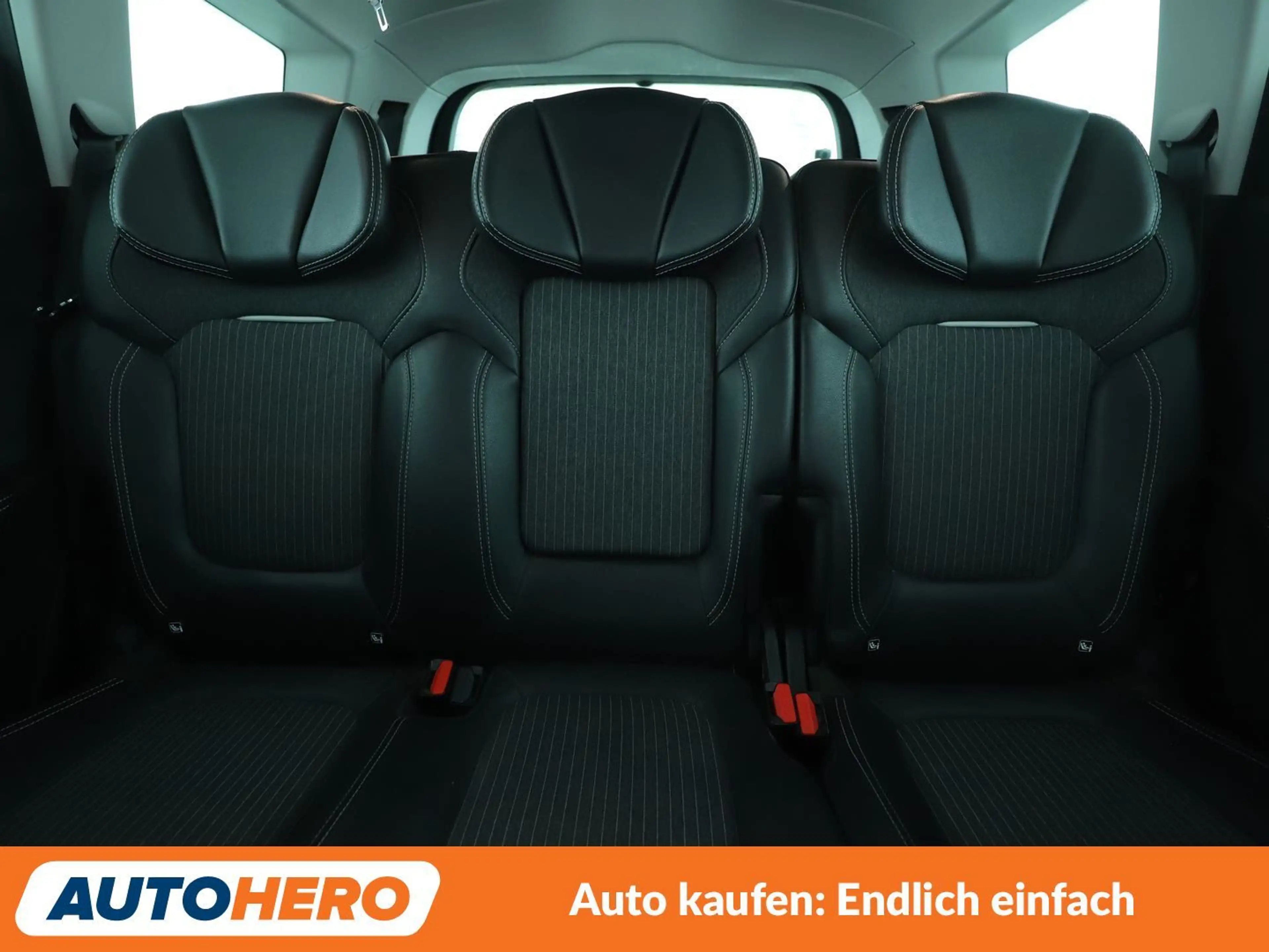 Renault Grand Scenic 1.3 TCe Techno — photo 15