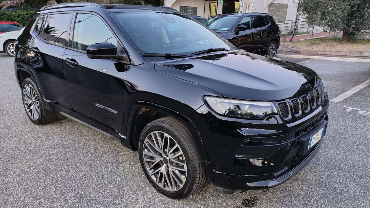 Jeep Compass 1.5 Turbo MHEV T4 96kW Summit DDCT