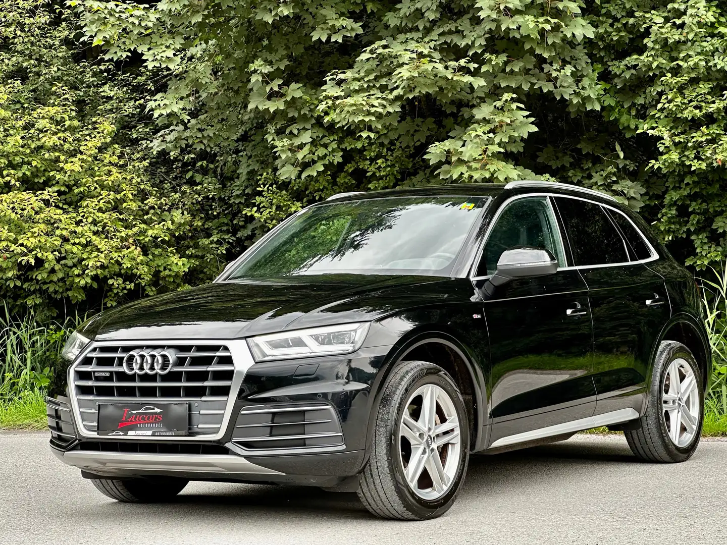 Audi Q5 quattro sport S-Line AHK*AUT*LED*4x4*NAVI*LEDER* Schwarz - 1