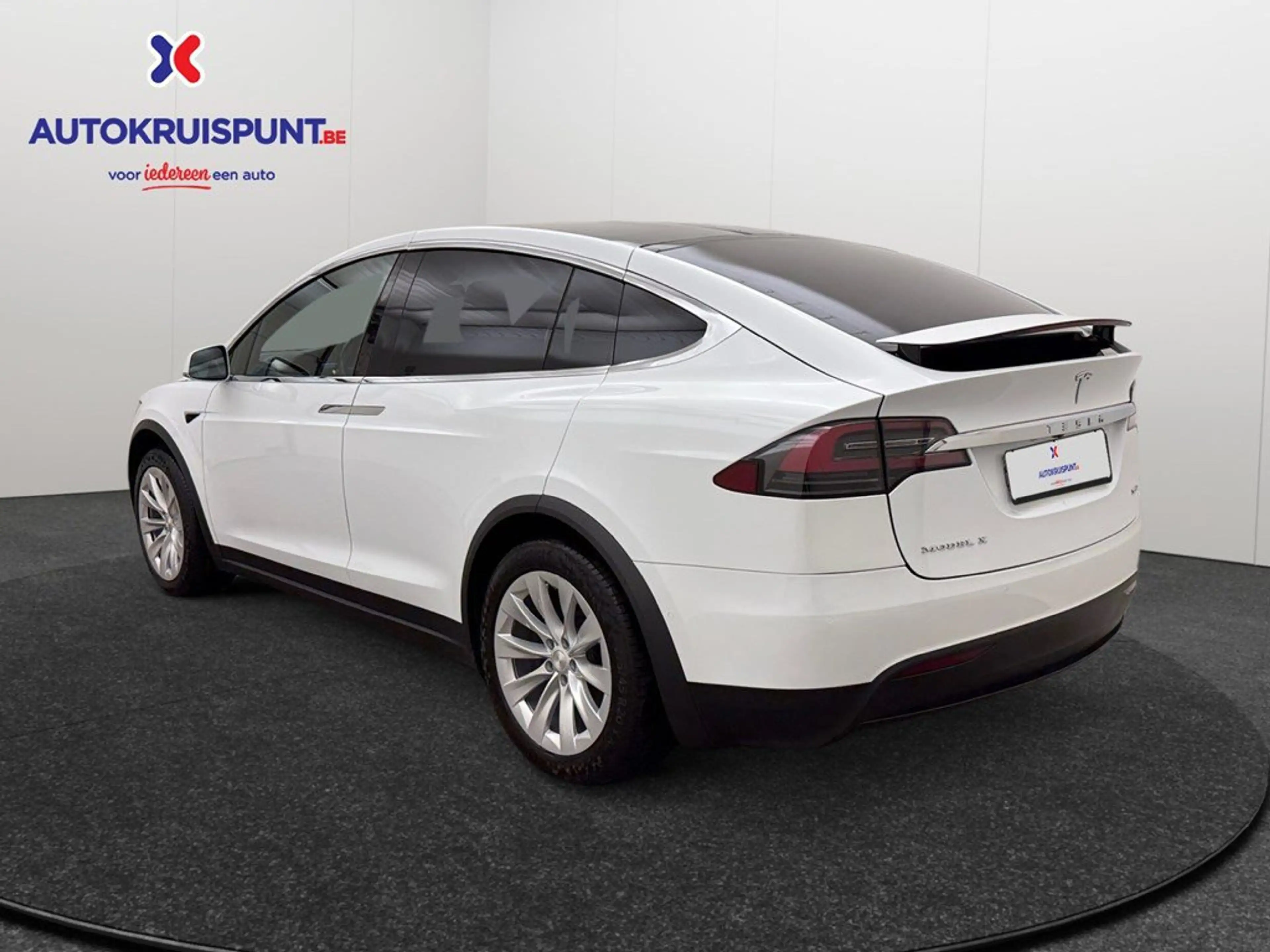 Tesla Model X 100 d Trekhaak — photo 2