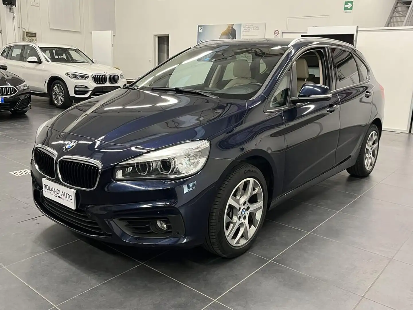 BMW 218 d Active Tourer Luxury business pack Bleu - 1