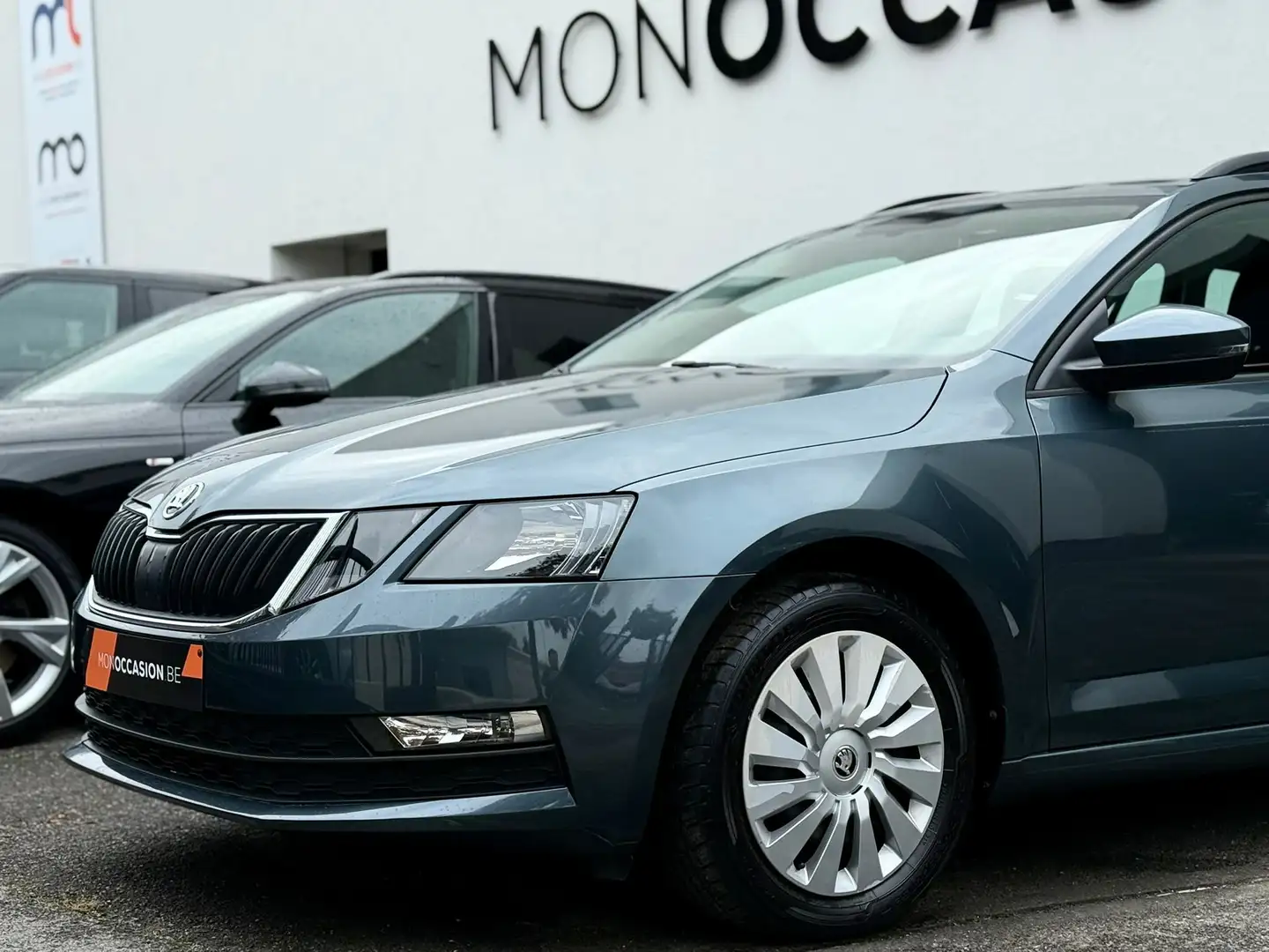Skoda Octavia SW 1.6 CR TDi LED DE JOUR GPS CAPTEURS CRUISE Gris - 2