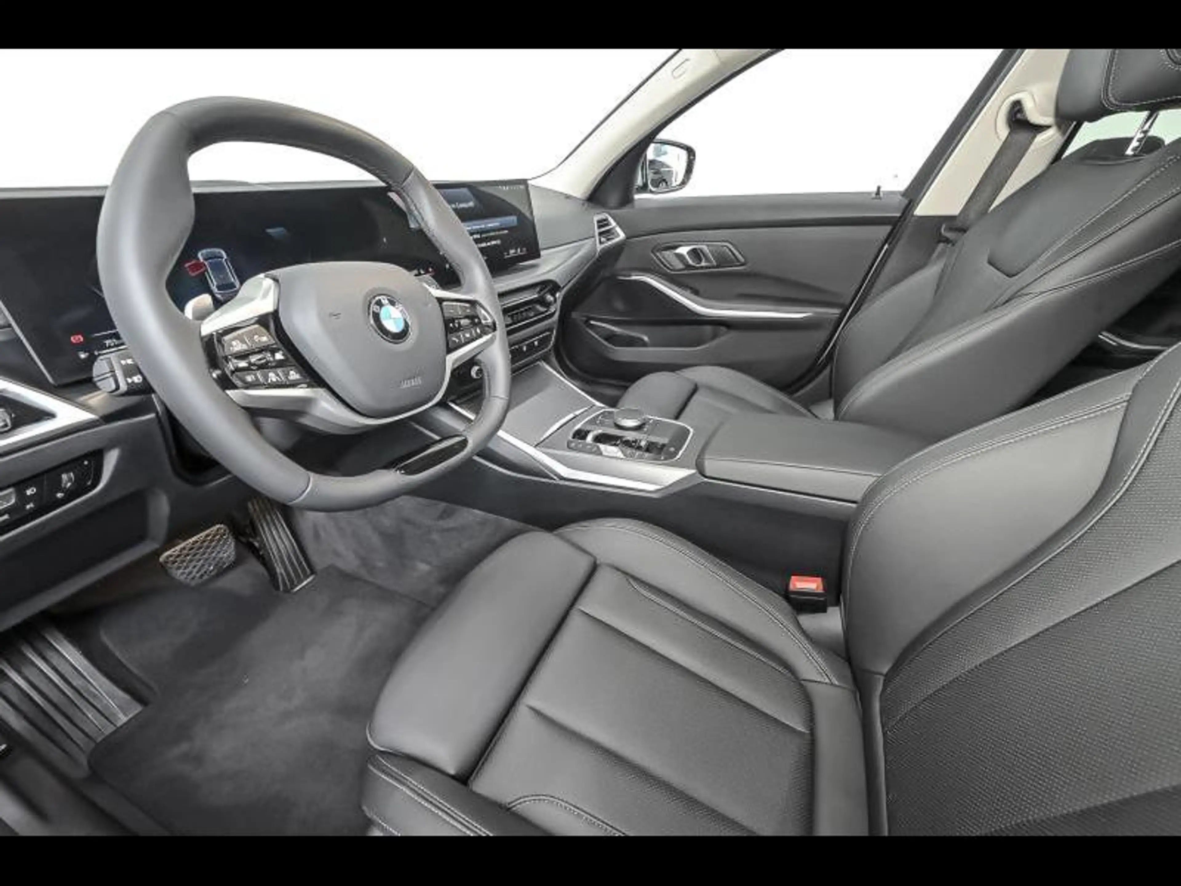 BMW 318 i Touring — photo 6