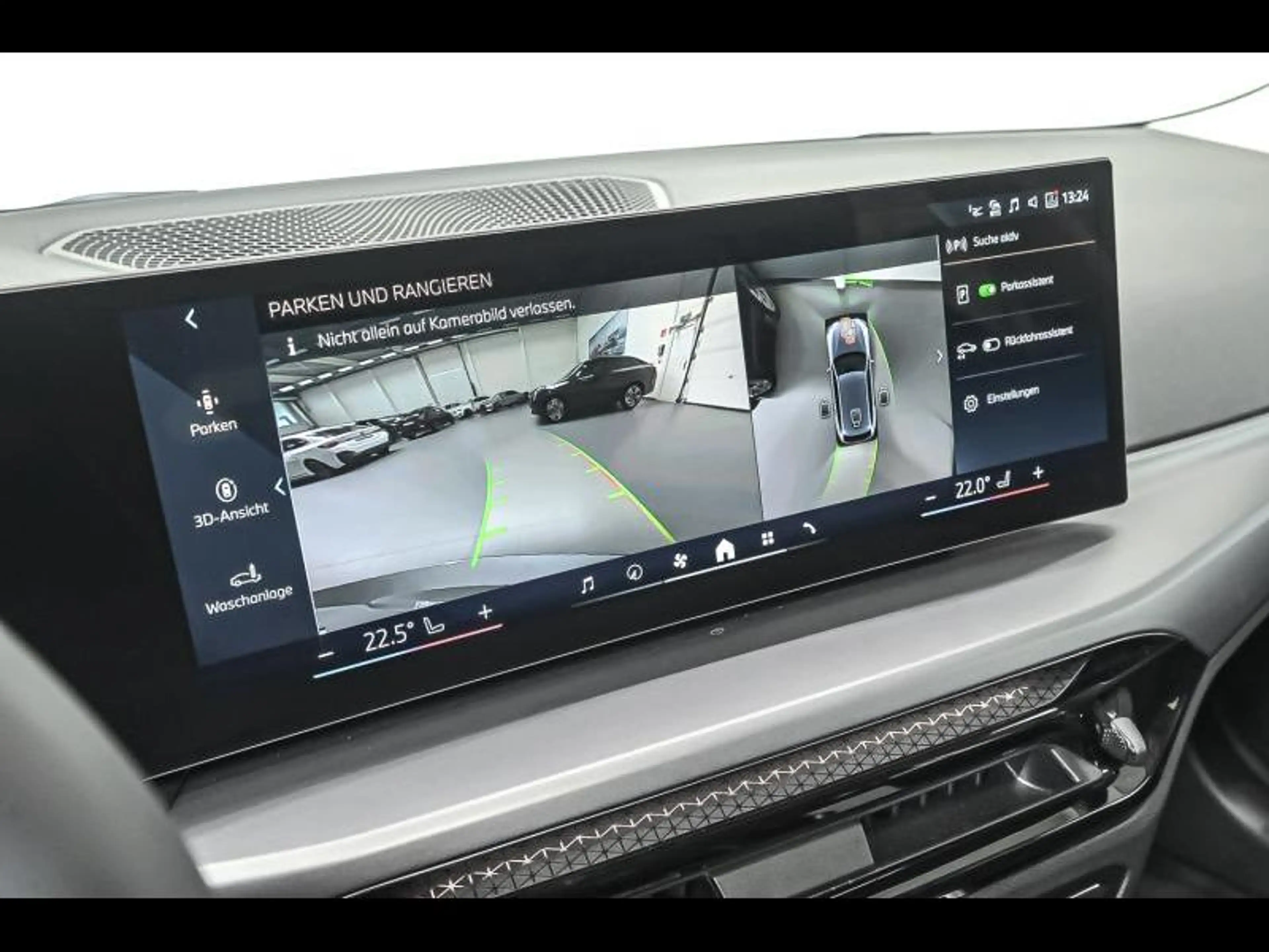 BMW 318 i Touring — photo 15