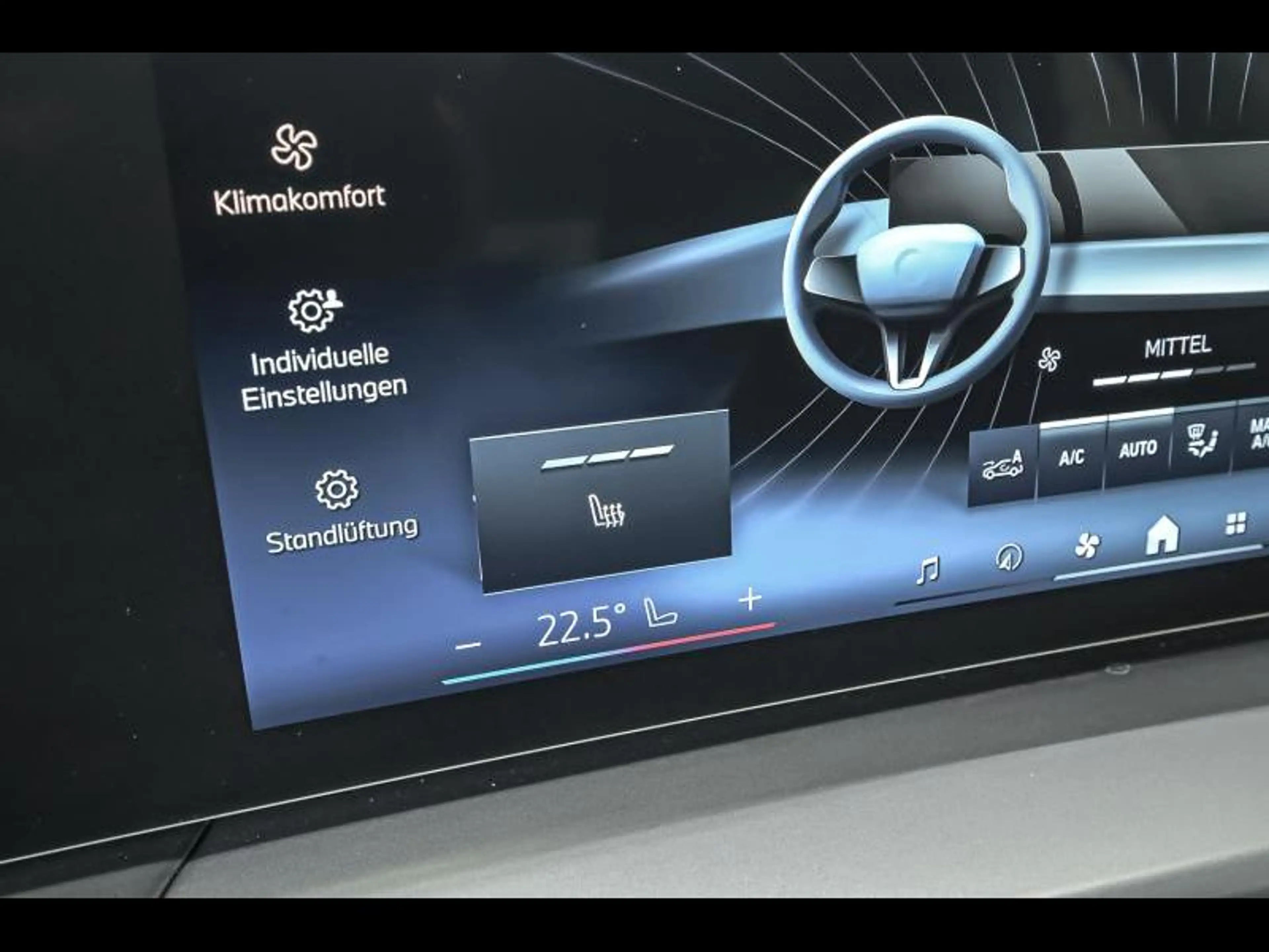 BMW 318 i Touring — photo 13