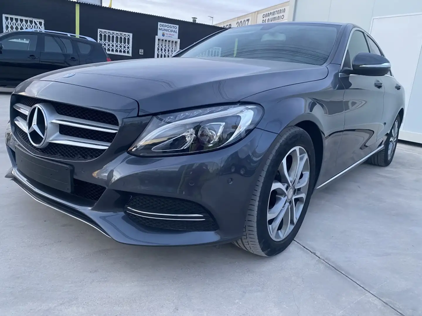 Mercedes-Benz C 200 200CDI BE Avantgarde 7G Plus Grau - 2