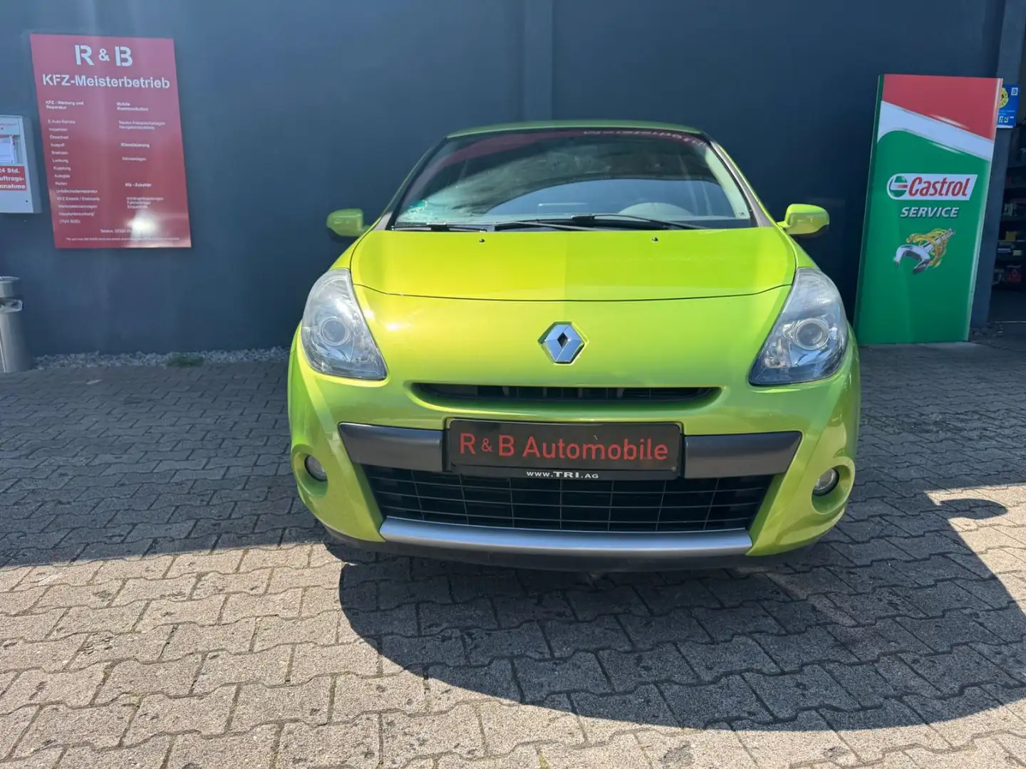 Renault Clio III Dynamique Grün - 2