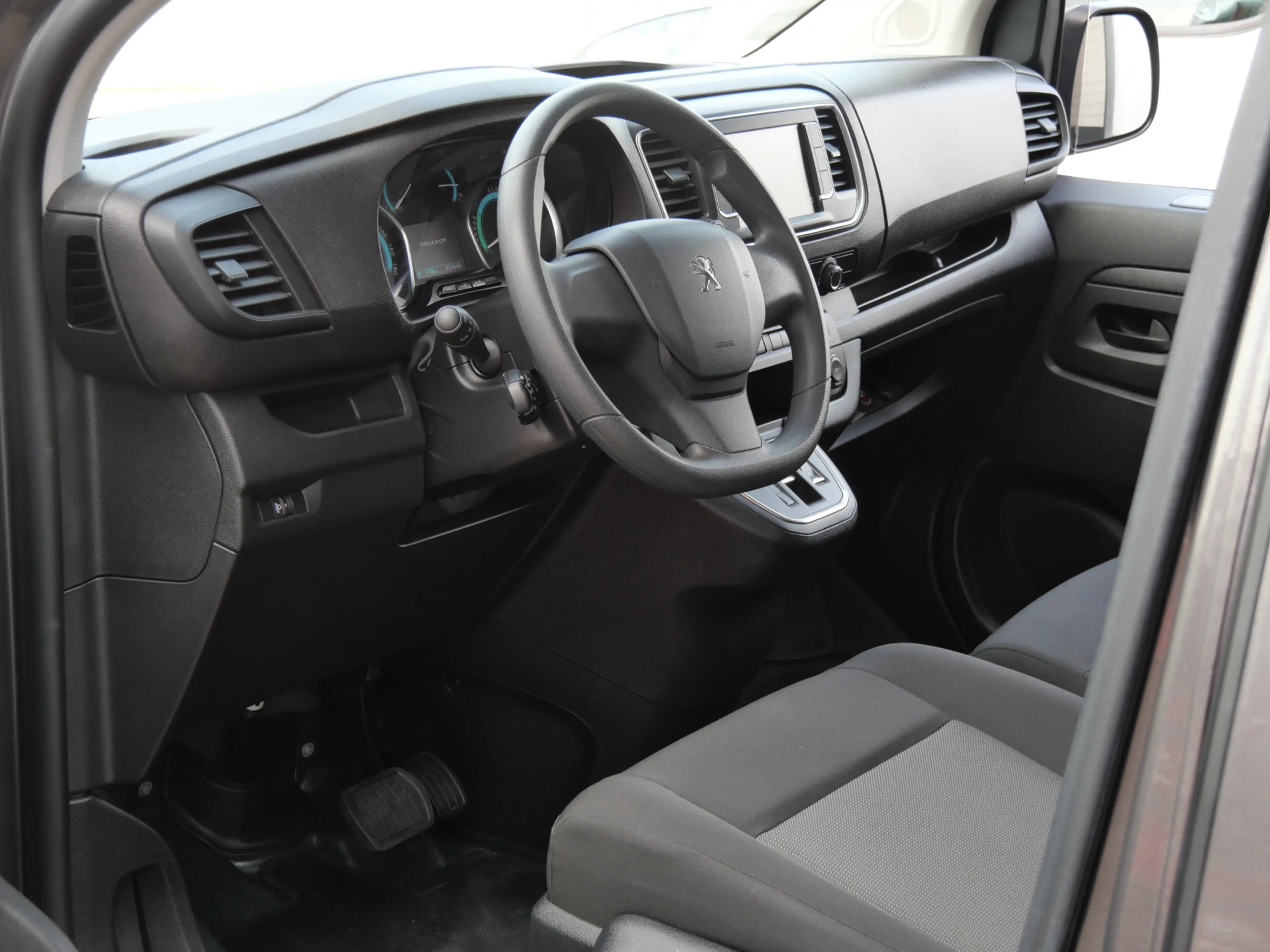 Peugeot e-Expert EV L3 75 kWh | CARPLAY | 2X SCHUIFDEUR | AUTOMAAT — photo 14