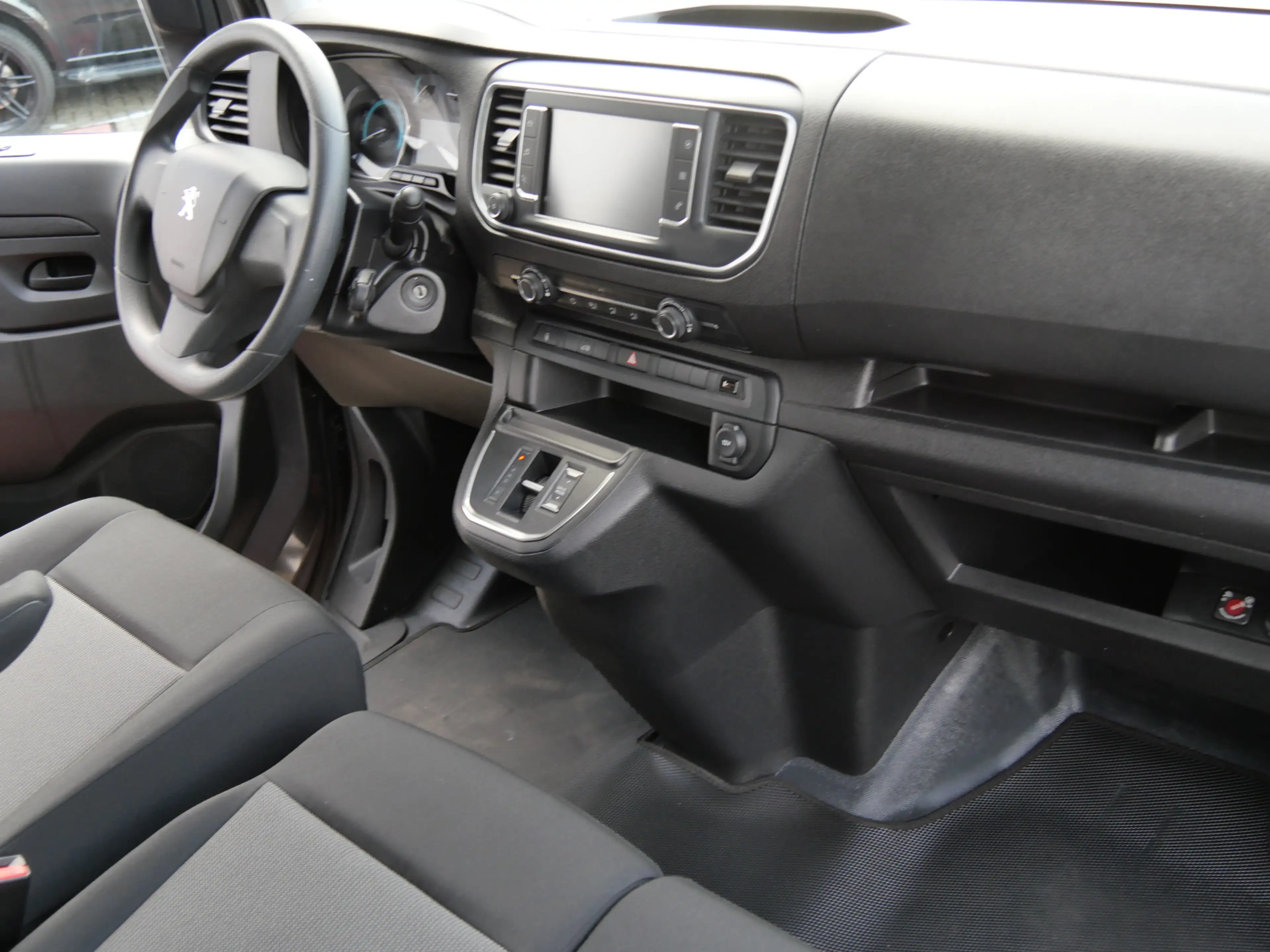 Peugeot e-Expert EV L3 75 kWh | CARPLAY | 2X SCHUIFDEUR | AUTOMAAT — photo 4