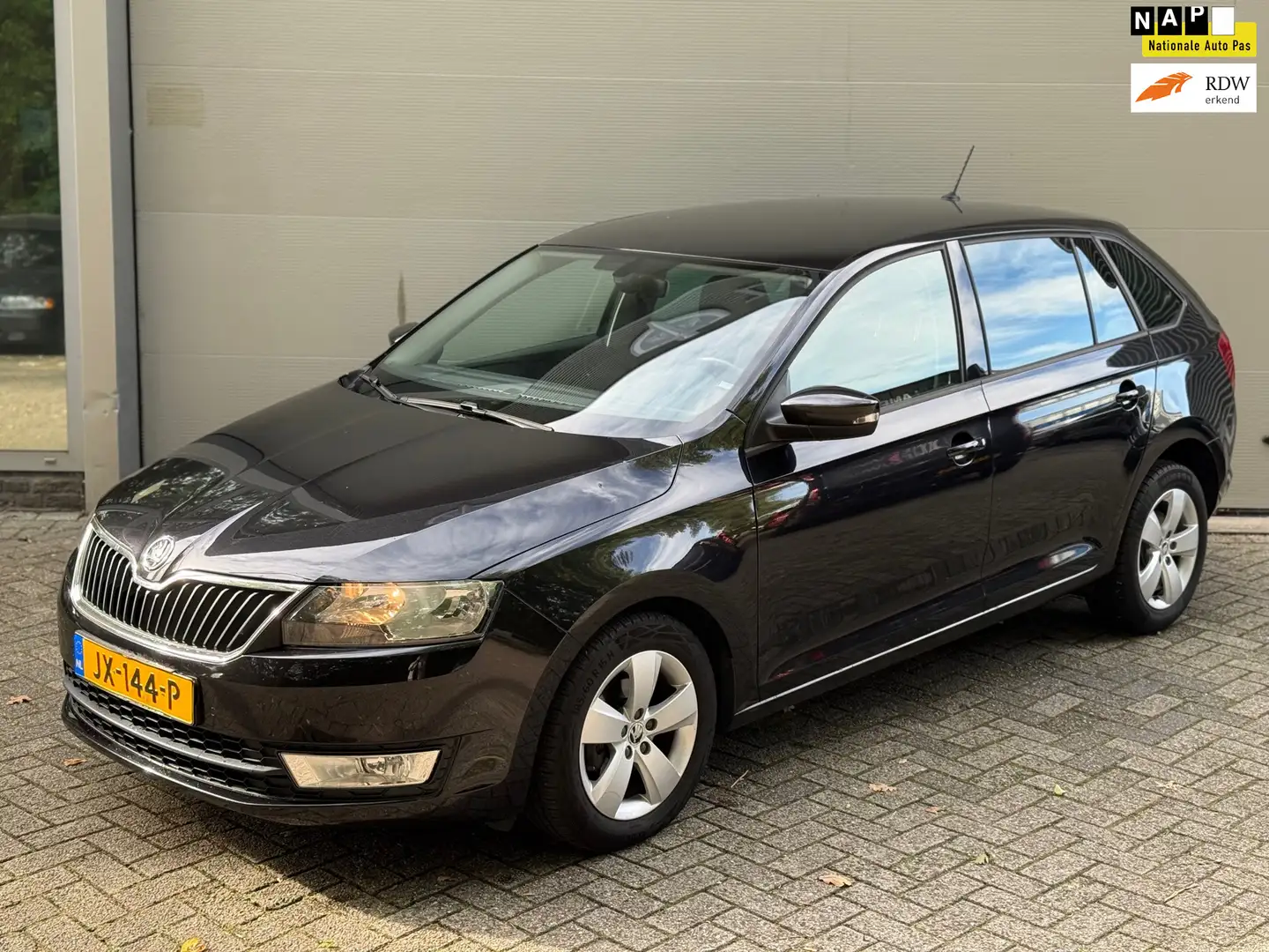 Skoda Rapid/Spaceback 1.2 TSI Greentech JOY l Automaat l Climate l Cruis Noir - 1