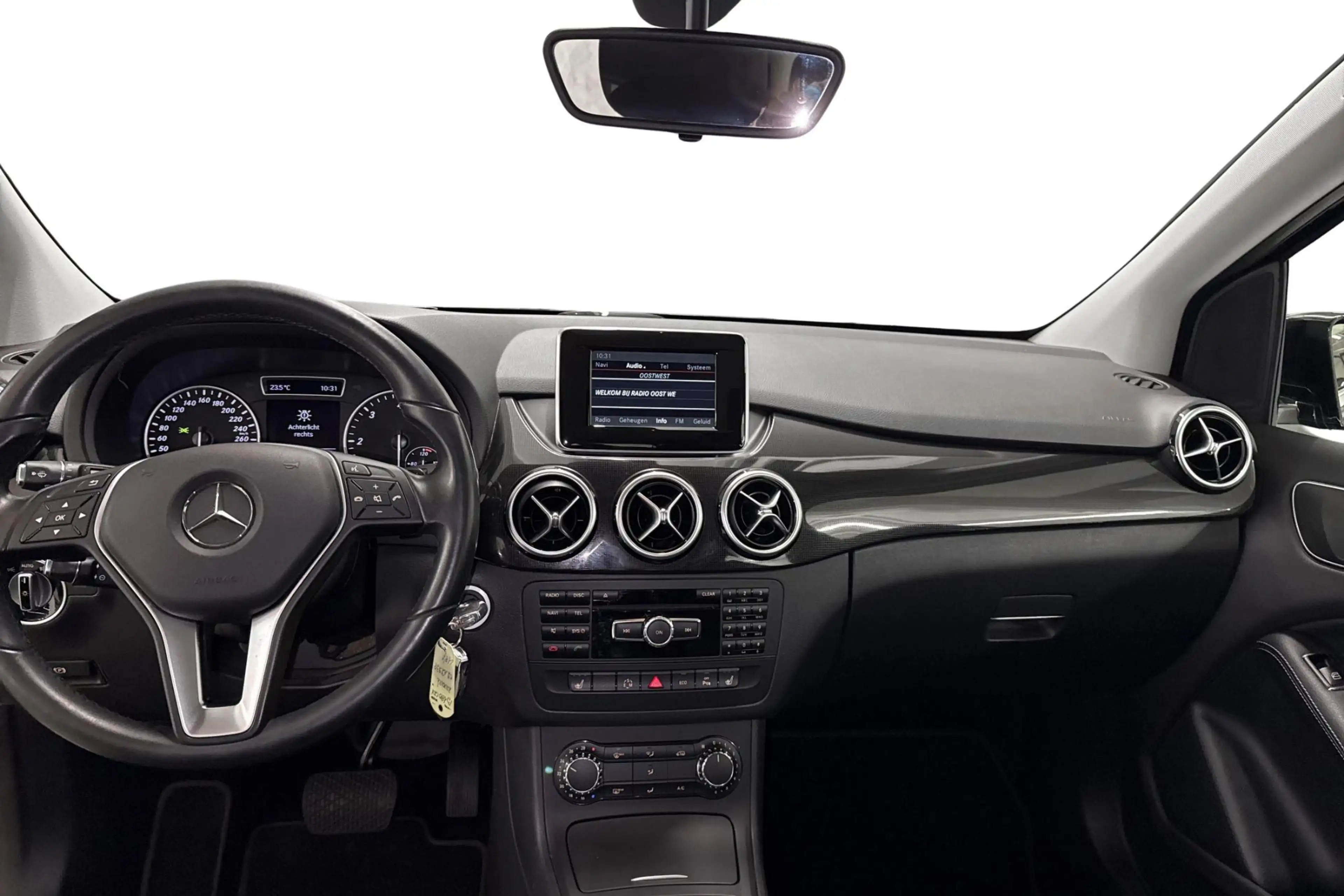 Mercedes-Benz B 180 B CDI DCT — photo 12
