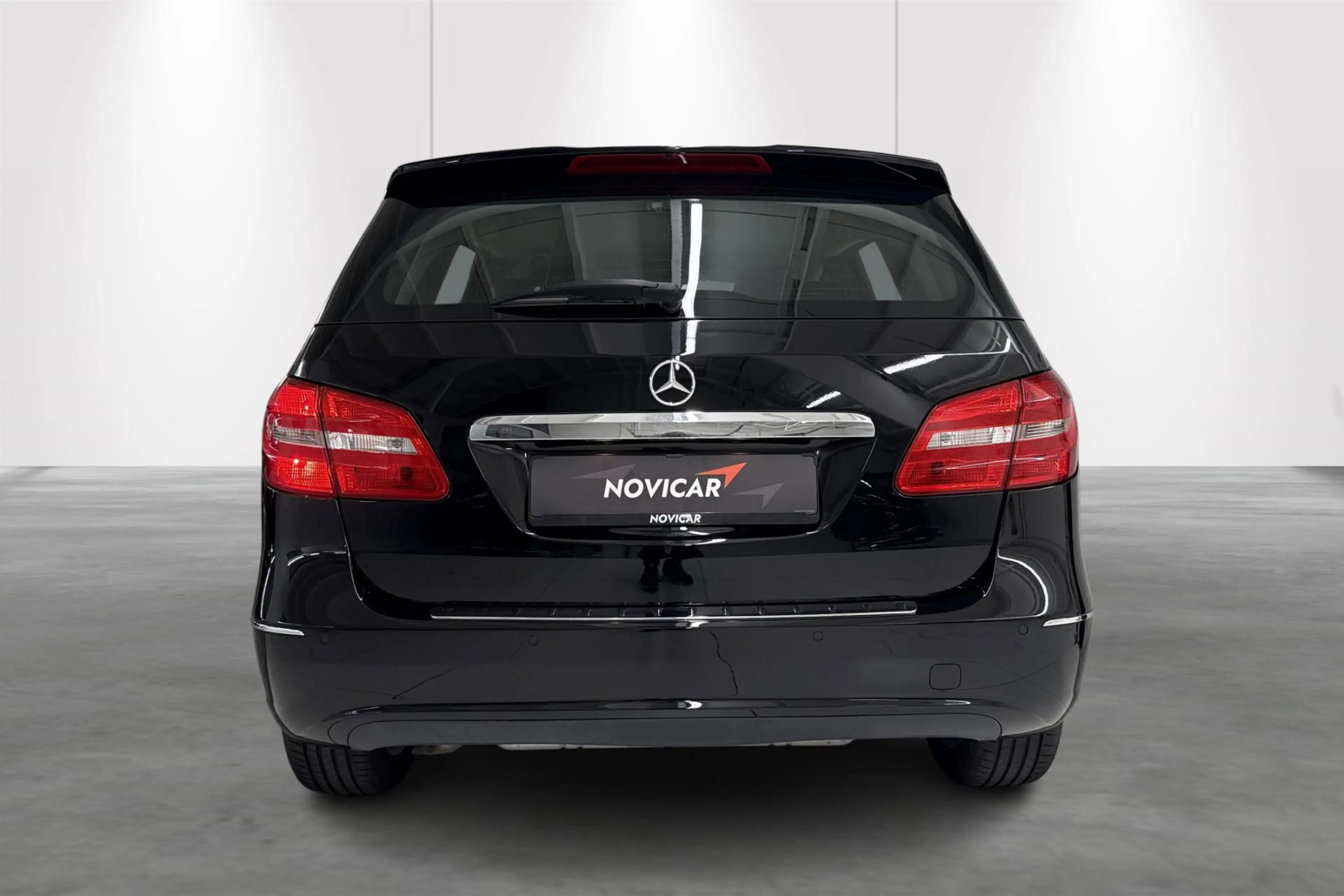 Mercedes-Benz B 180 B CDI DCT — photo 9