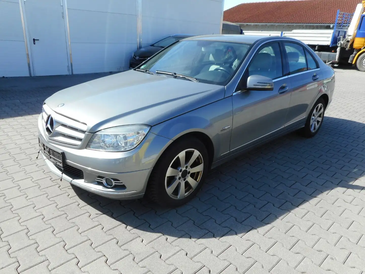 Mercedes-Benz C 180 Kompressor  AHK  TÜV 02/2026 Argent - 1