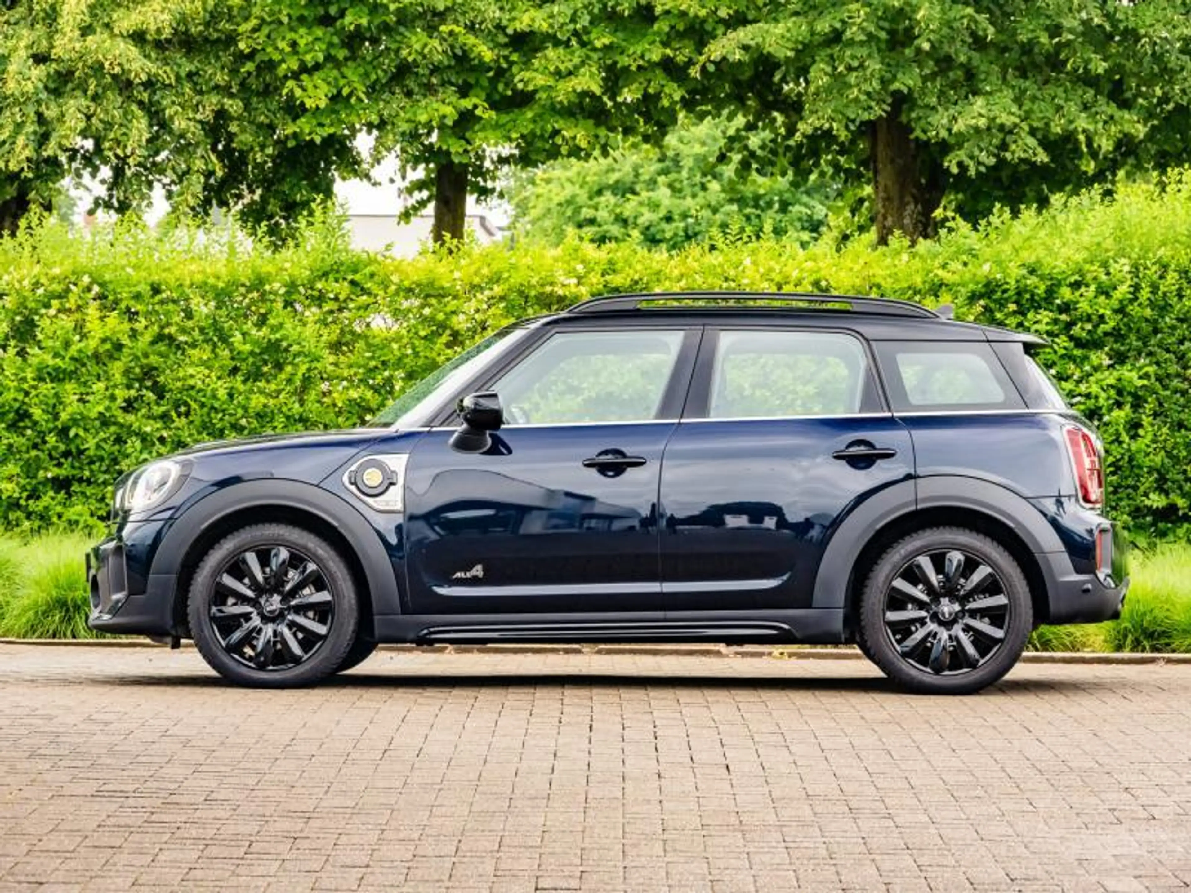 MINI Cooper SE Countryman Classic Trim — photo 3