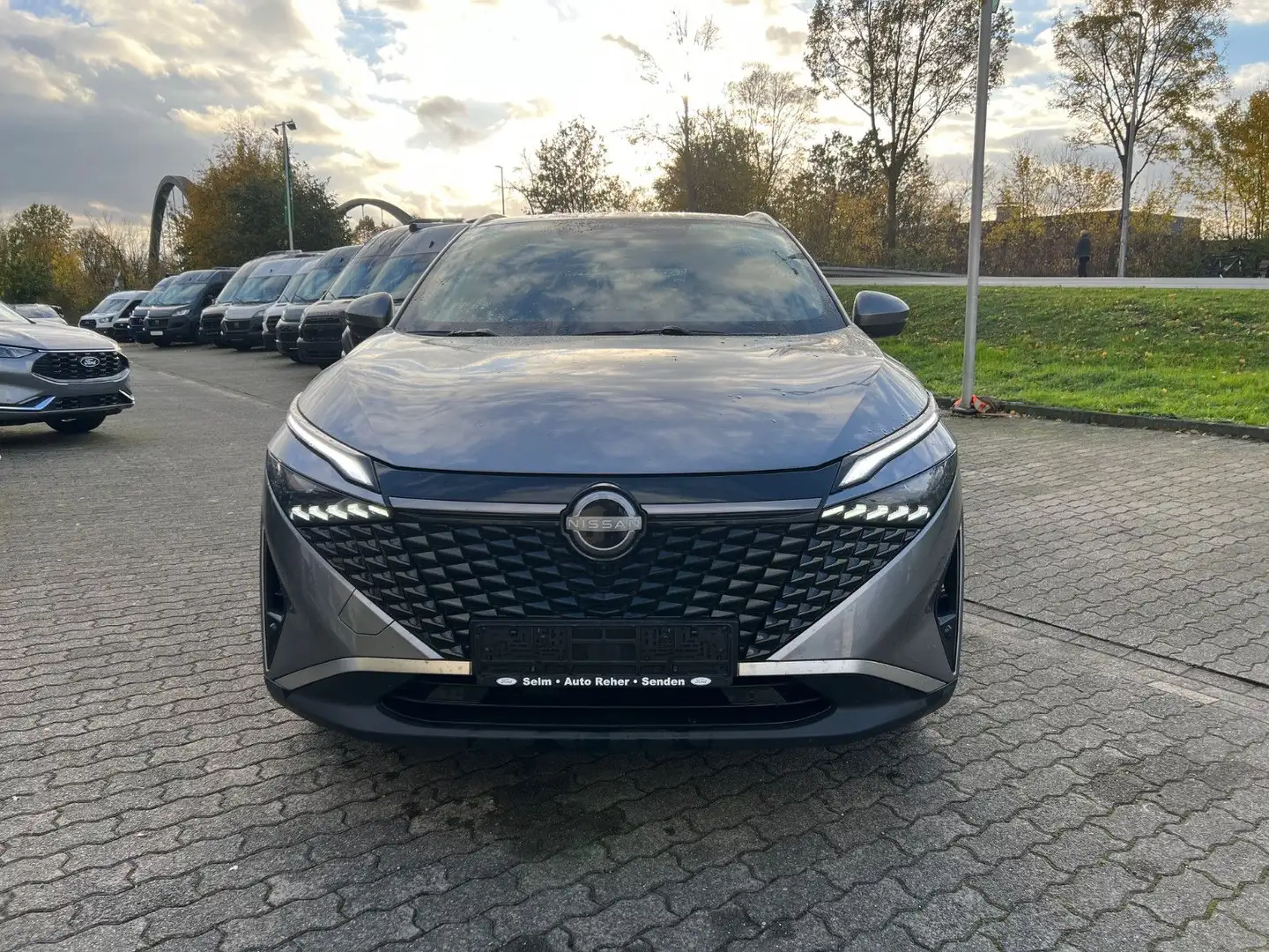 Nissan Qashqai 1.3 DIG-T MHEV TEKNA black ACC 360º Grau - 2