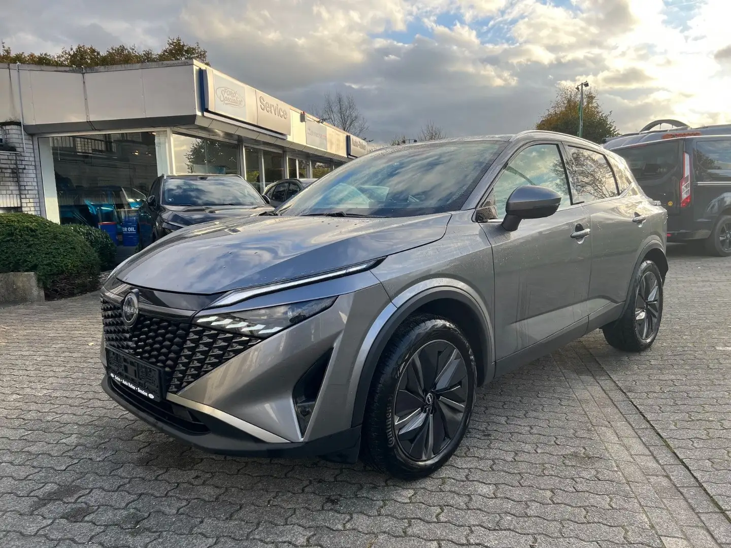 Nissan Qashqai 1.3 DIG-T MHEV TEKNA black ACC 360º Grau - 1