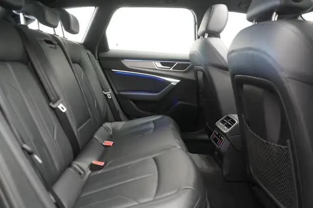 Audi A6 view 8