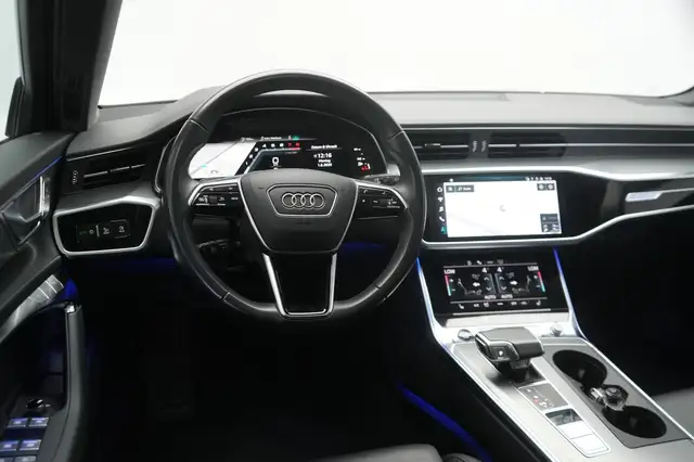 Audi A6 view 12