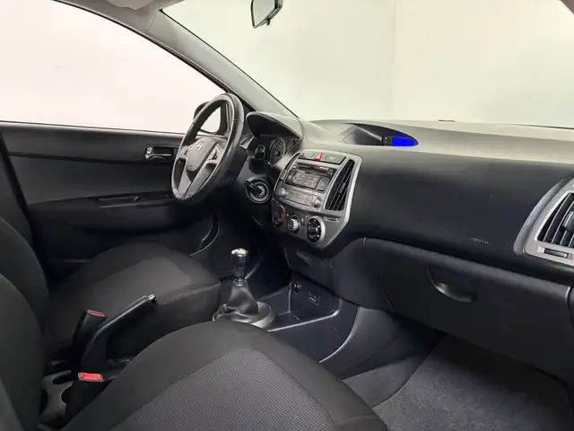 Hyundai I20 view 16