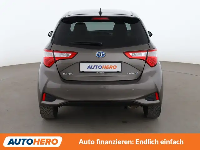 Toyota Yaris view 5