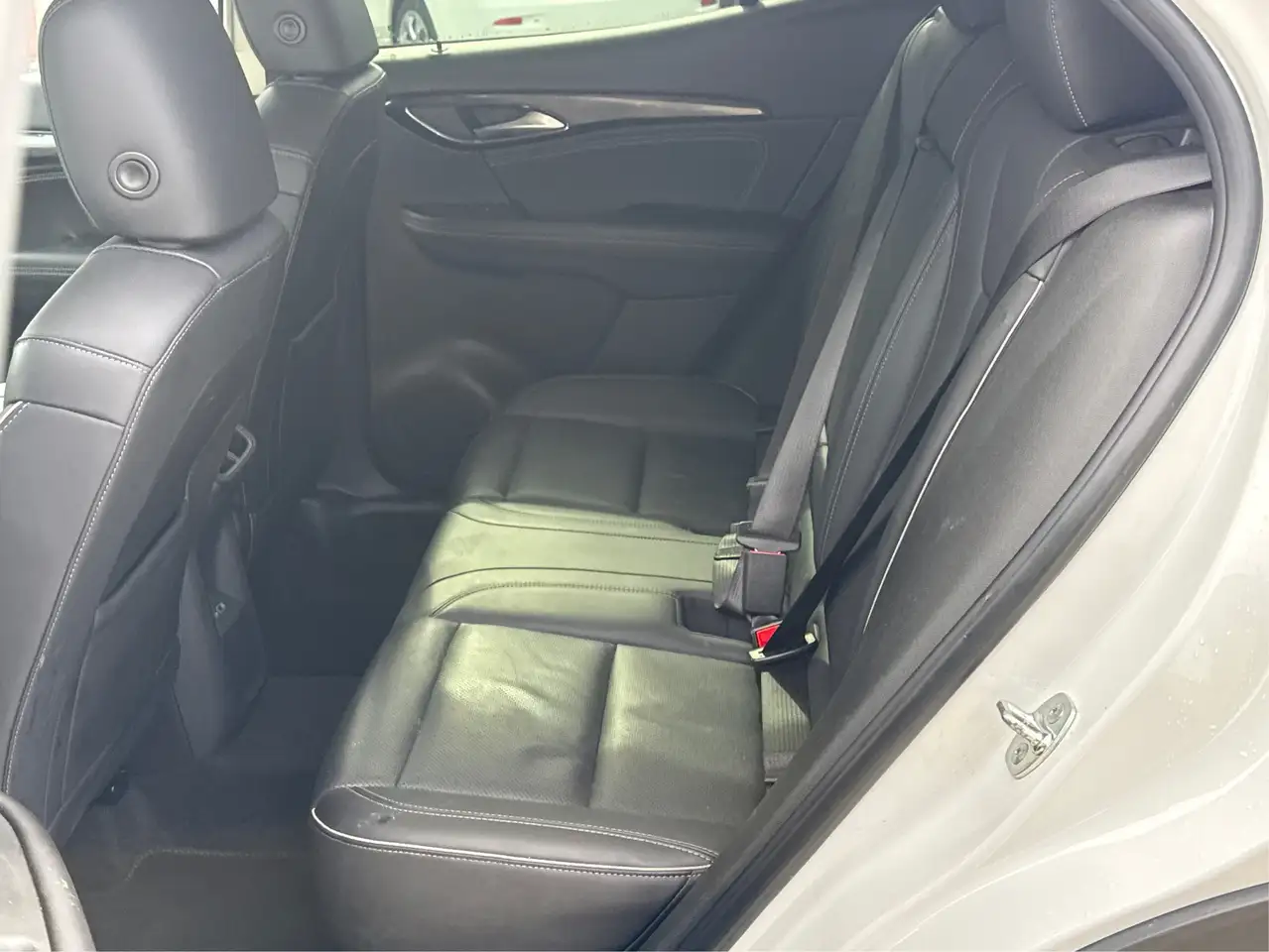 Buick Envision снимка Buick Envision
