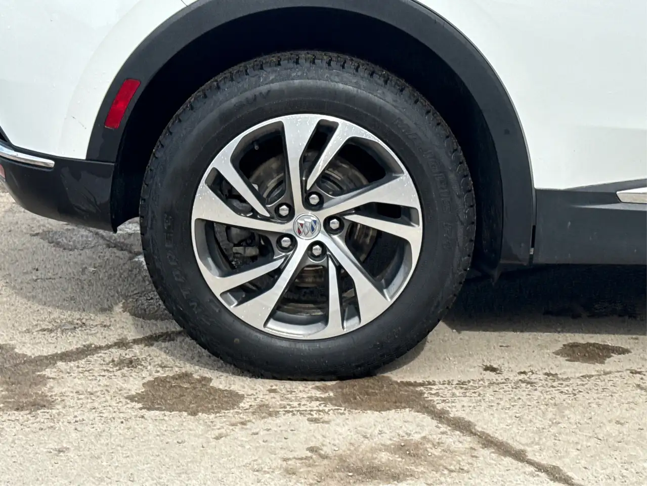 Buick Envision снимка Buick Envision