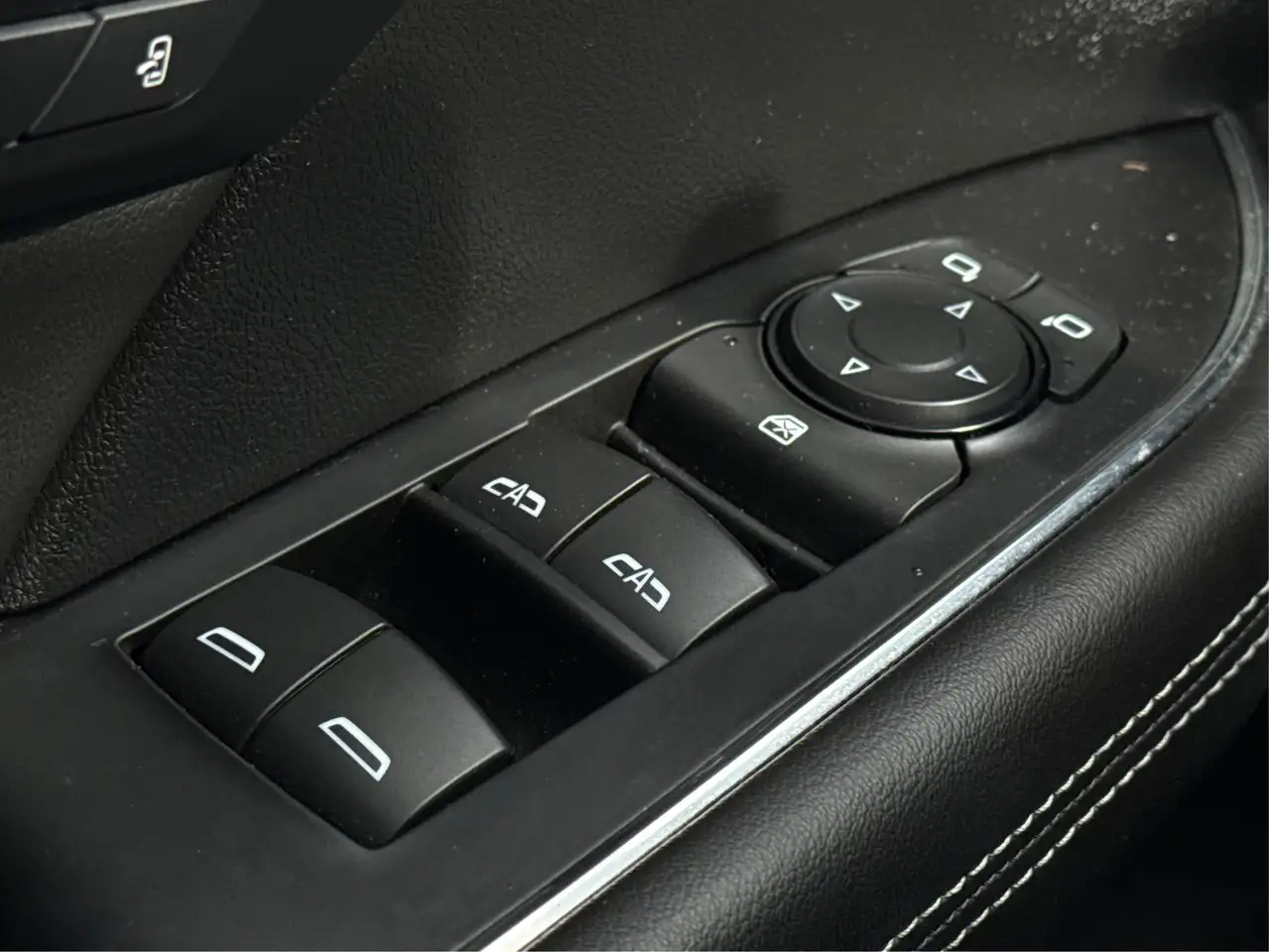 Buick Envision снимка Buick Envision