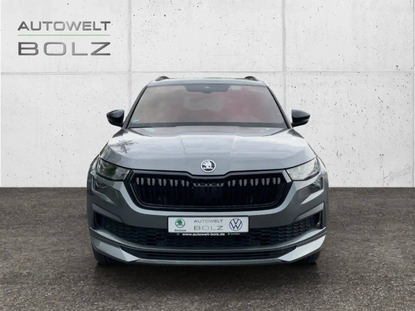 Skoda Kodiaq Sportline 4x4 2.0 TDI StandHZG AHK Panodach Navi D Grau - 2
