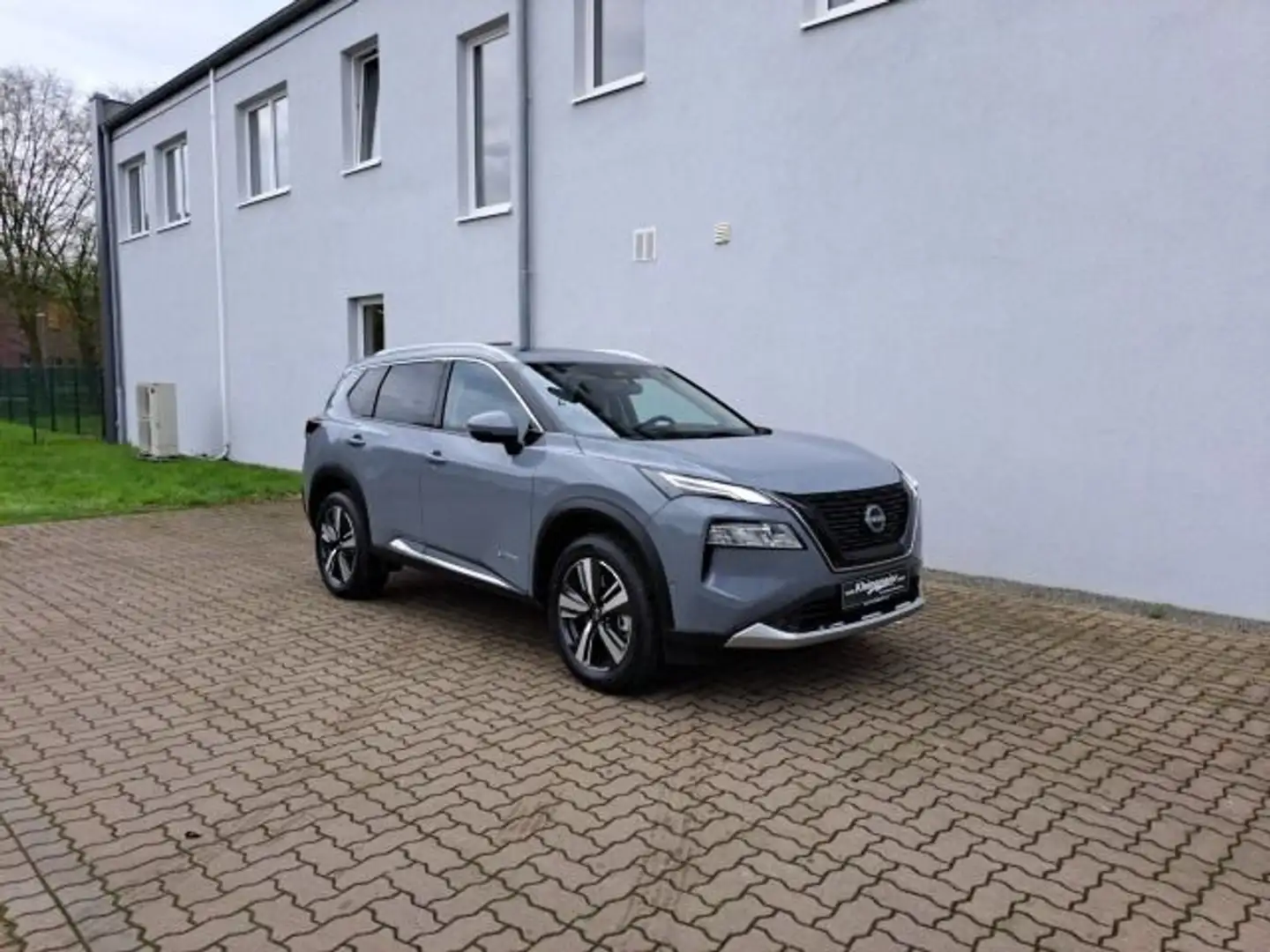 Nissan X-Trail Tekna+ e-4orce *BOSE, Schiebedach,..* Grau - 2