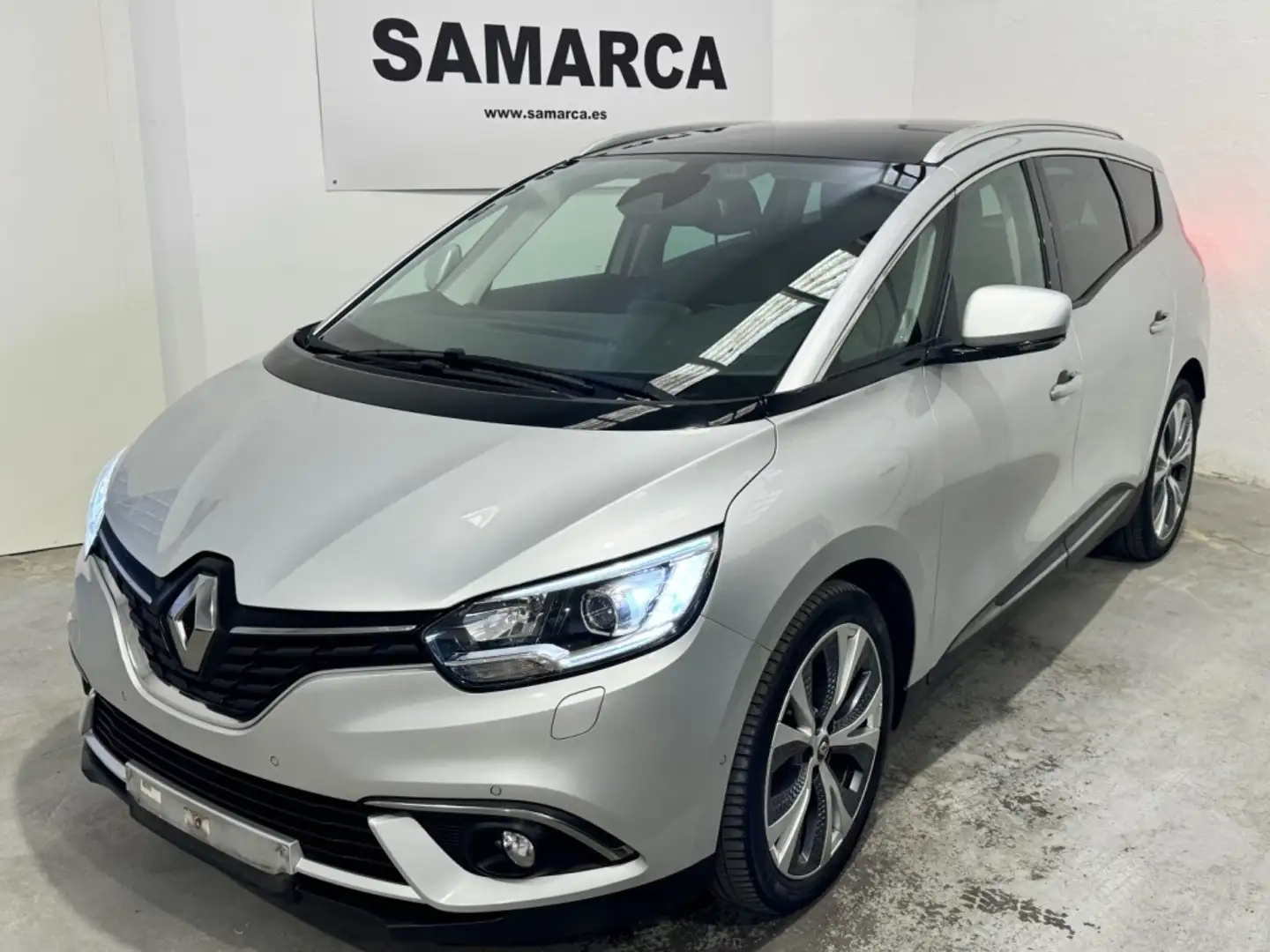 Renault RENAULT Scénic Monovolumen  Automático de 5 Puer Gris - 1