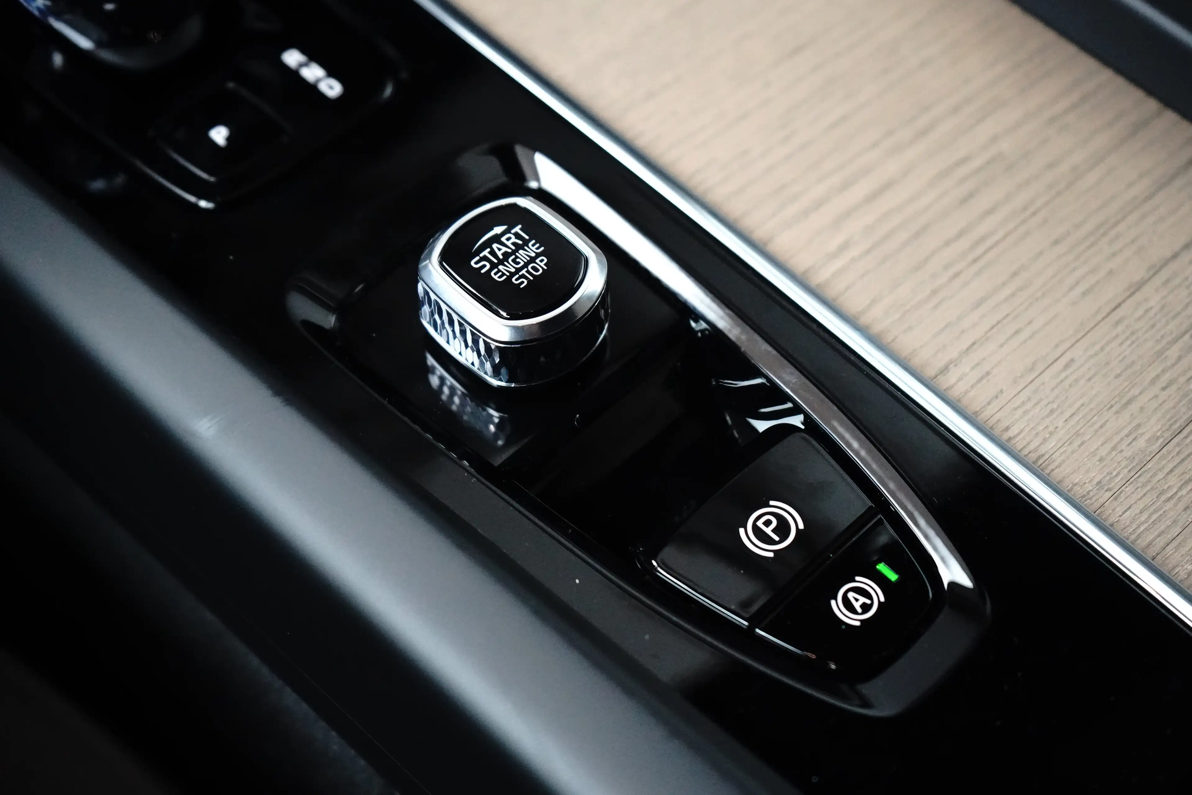 Volvo XC60 T6 Plus Dark | Harman/Kardon | Memory | Pilot Assi — photo 24