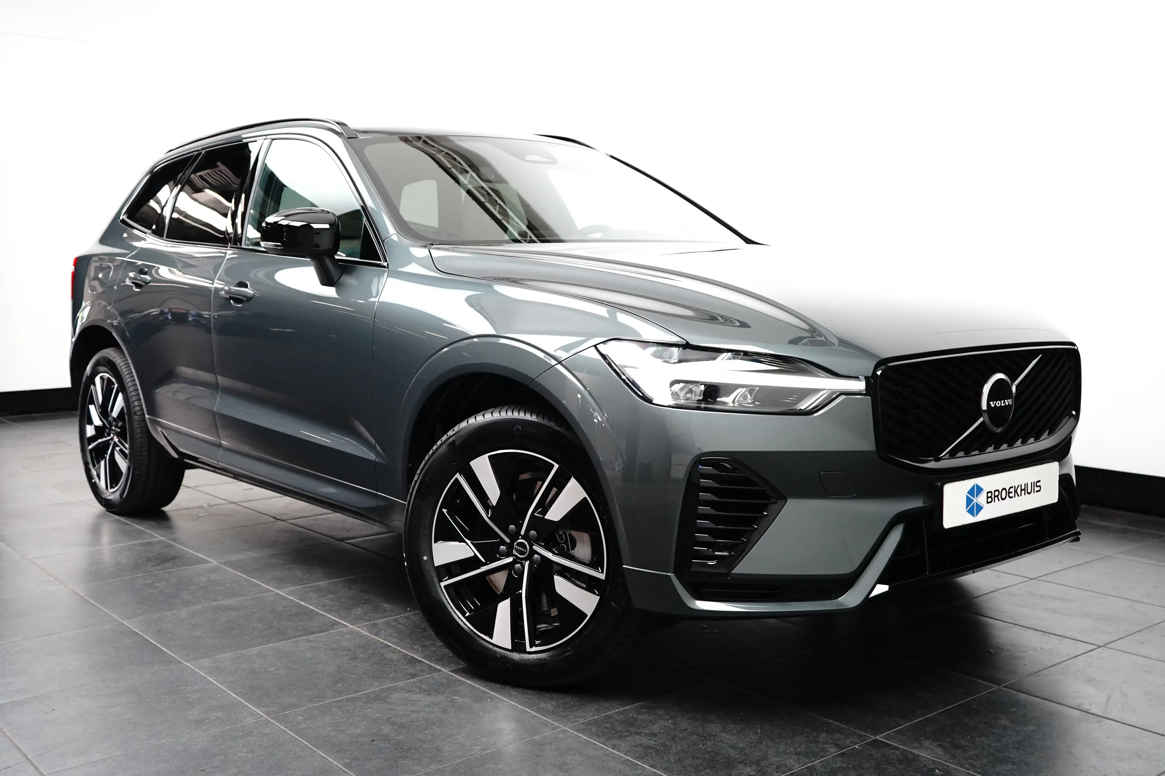 Volvo XC60 T6 Plus Dark | Harman/Kardon | Memory | Pilot Assi — photo 7