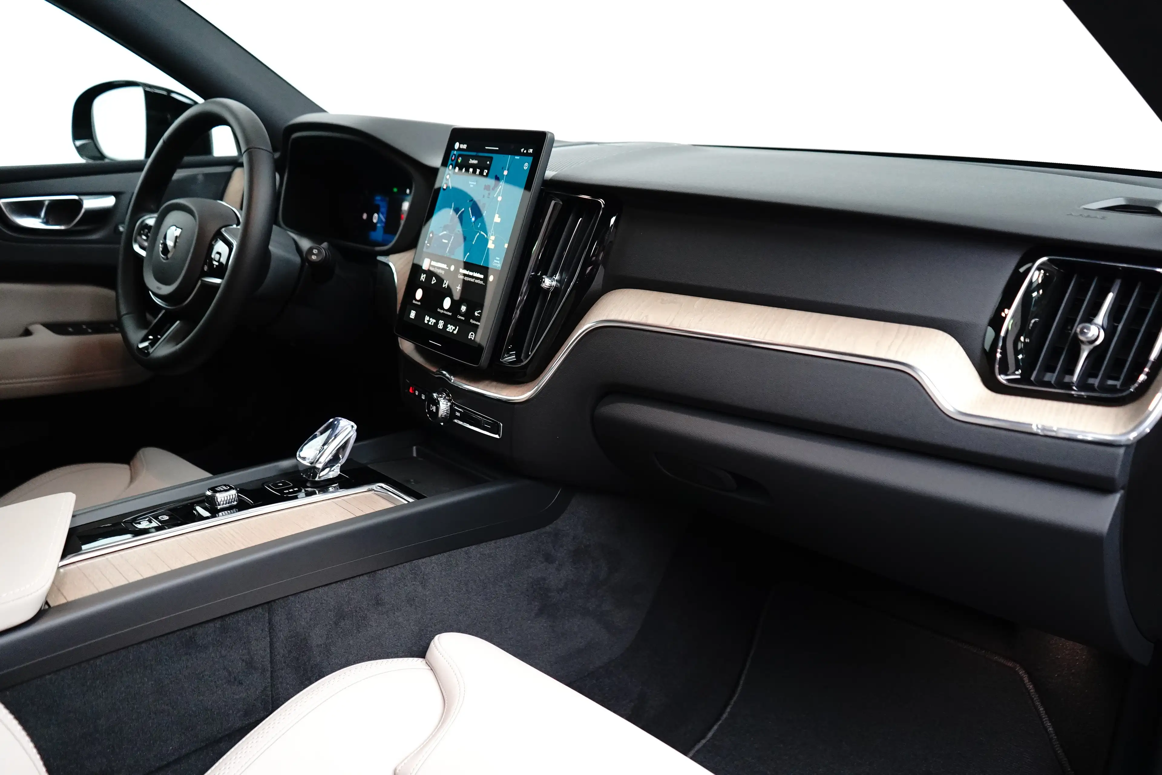 Volvo XC60 T6 Plus Dark | Harman/Kardon | Memory | Pilot Assi — photo 3