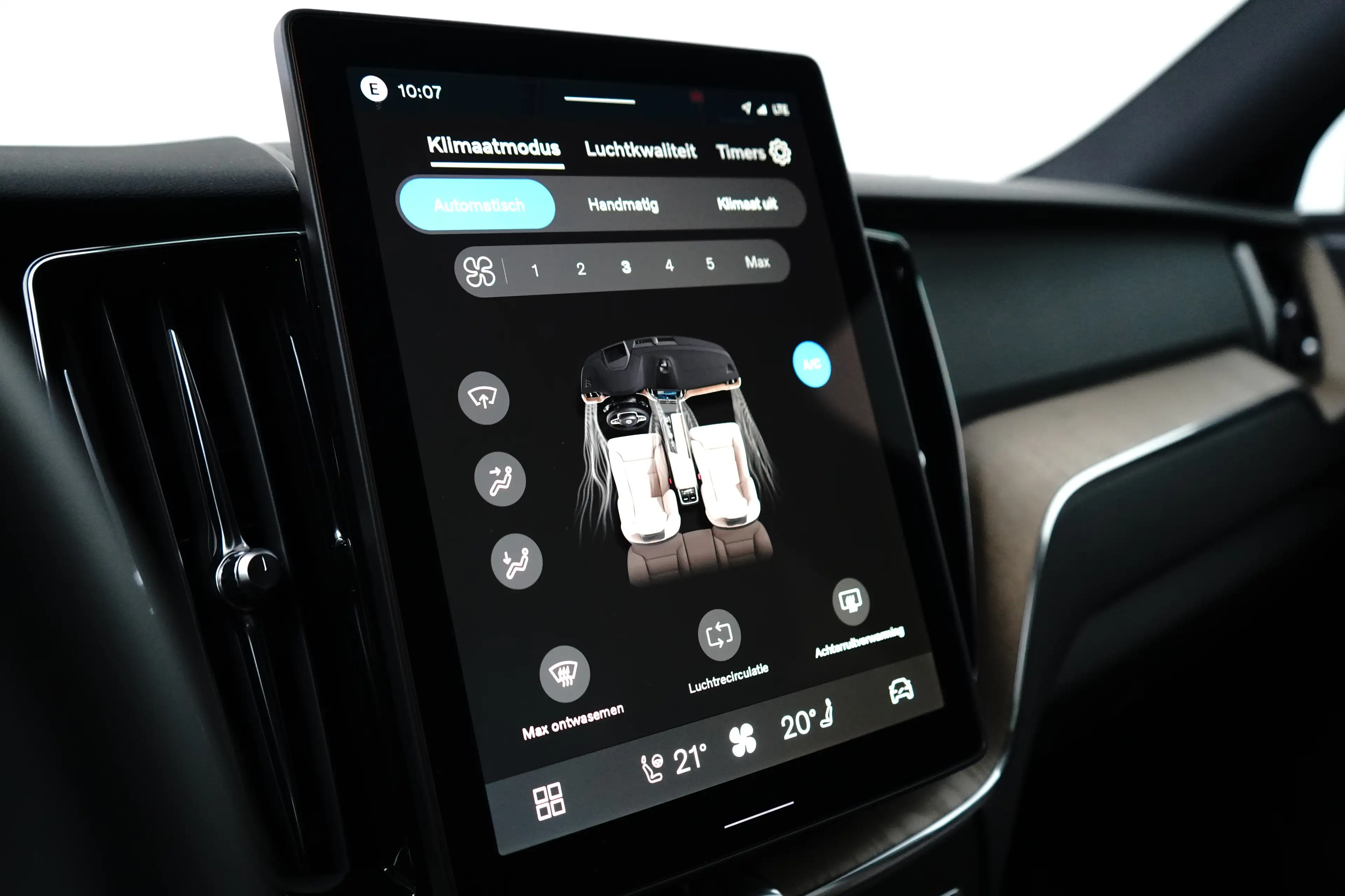 Volvo XC60 T6 Plus Dark | Harman/Kardon | Memory | Pilot Assi — photo 19