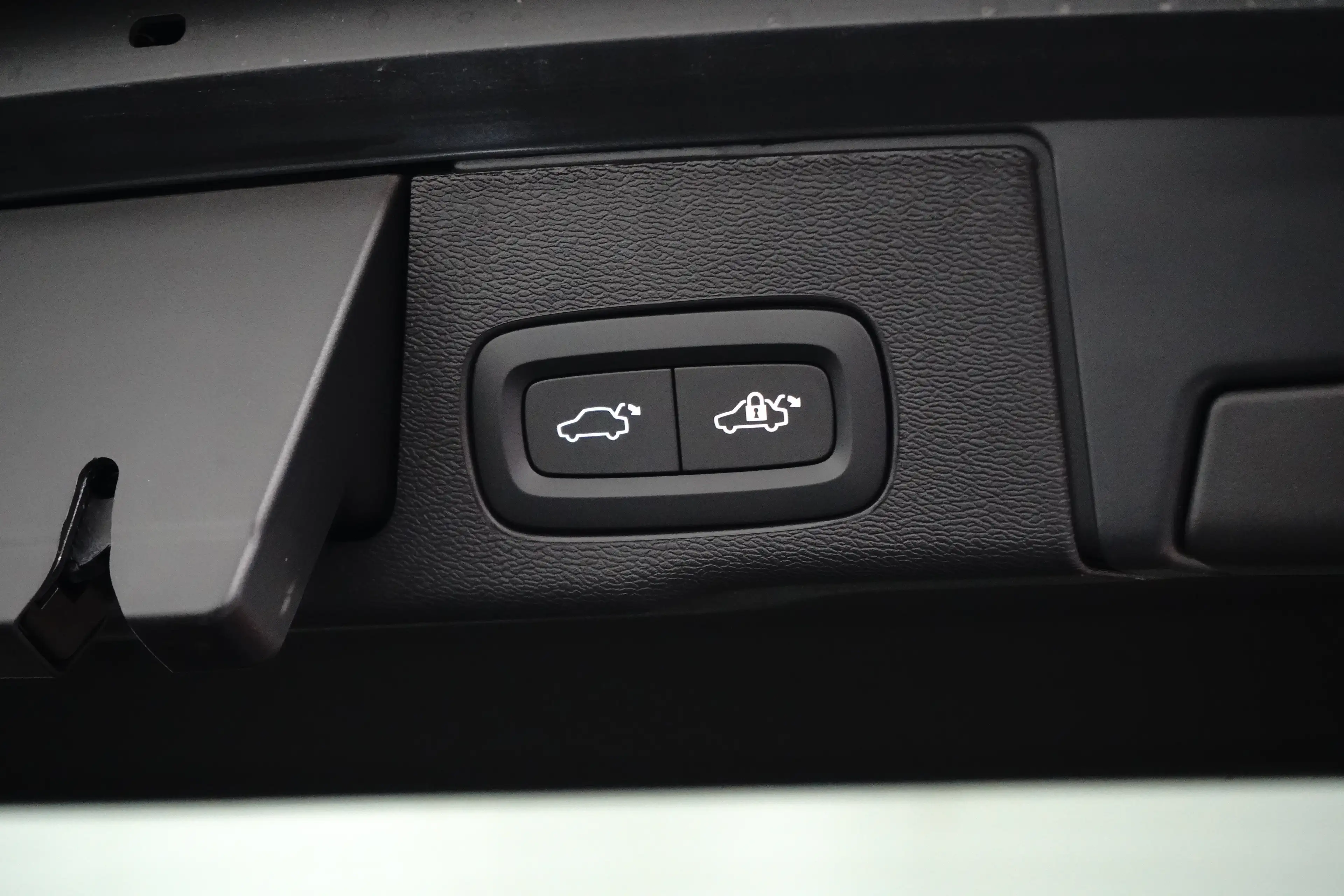 Volvo XC60 T6 Plus Dark | Harman/Kardon | Memory | Pilot Assi — photo 27