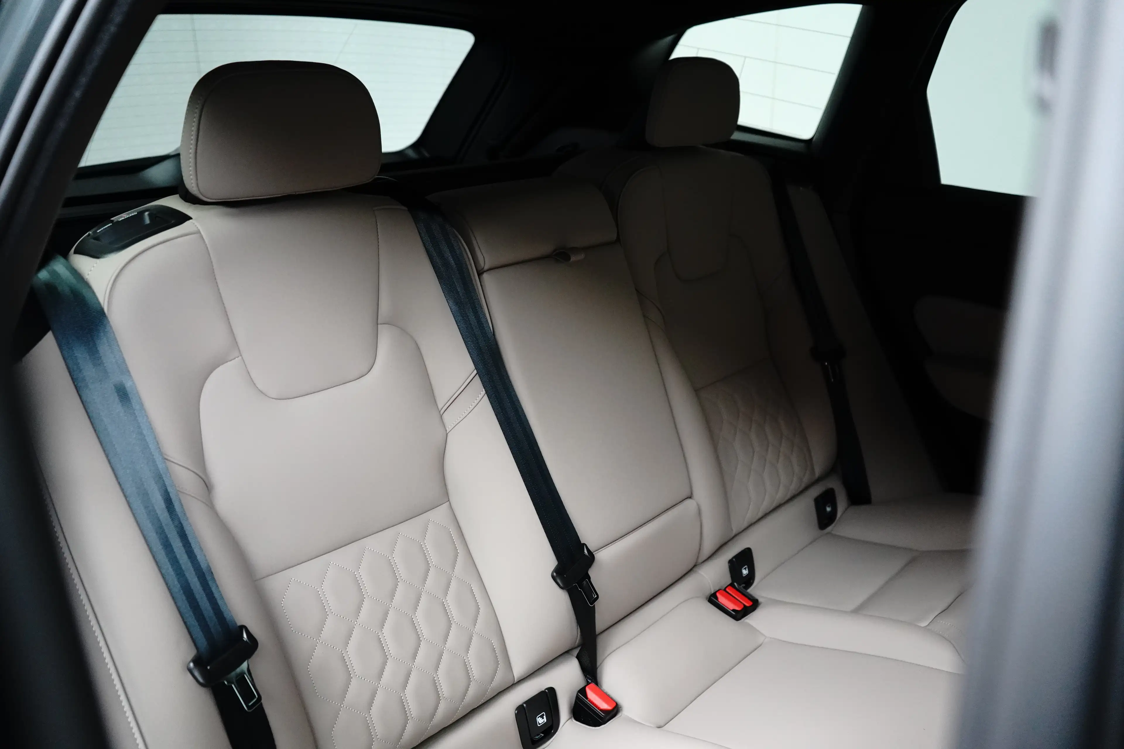 Volvo XC60 T6 Plus Dark | Harman/Kardon | Memory | Pilot Assi — photo 5