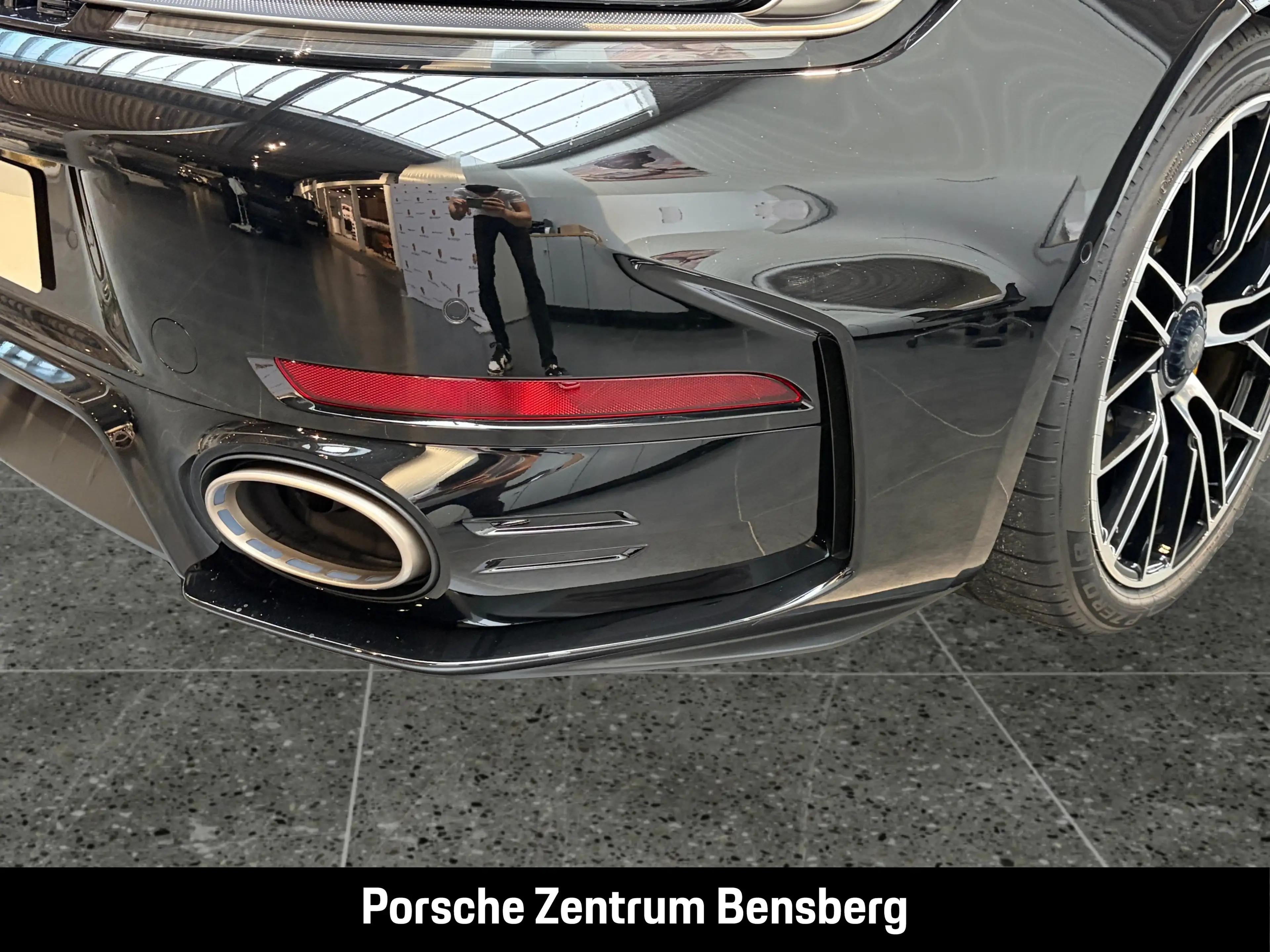 Porsche 911 Turbo S Cabriolet — photo 14
