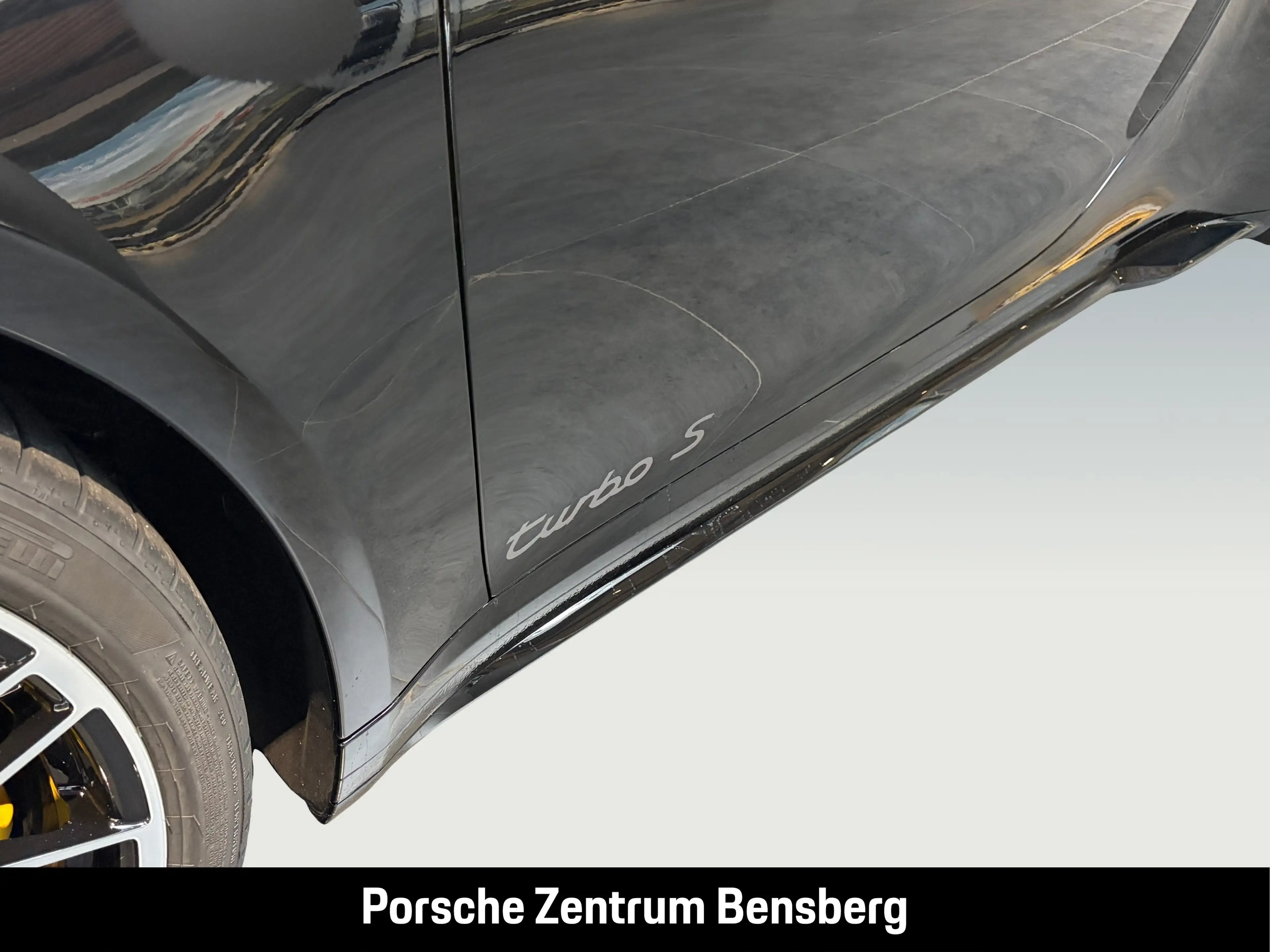 Porsche 911 Turbo S Cabriolet — photo 10